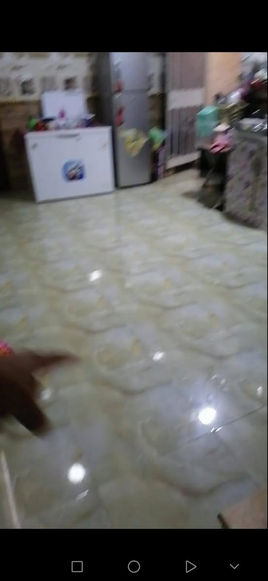 🏠 بيت للبيع – بغداد المشتل / مجمع فدك
دار جديد بناء طابوك وصب مسلح وتشطيب مرتب (مرمر + سيراميك) وجاهز للسكن مباشرة.
📐 المساحة: 130‪متر 
📍 الموقع: قريب جداً على الشارع العام – جهة المشتل
🔹 يتكون من:
غرفة نوم
استقبال
مطبخ
منور
مساحة درج
خدمات داخلية وخارجية
📄 الدار مسجل بالأمانة ومرقم بالبلدية
وتحويل امانه ومجلس بلدي ومختار 
💡 الخدمات كاملة: ماء – كهرباء – مجاري – نت ضوئي
💰 السعر: 55
📞 للاستفسار والمعاينه ***********
