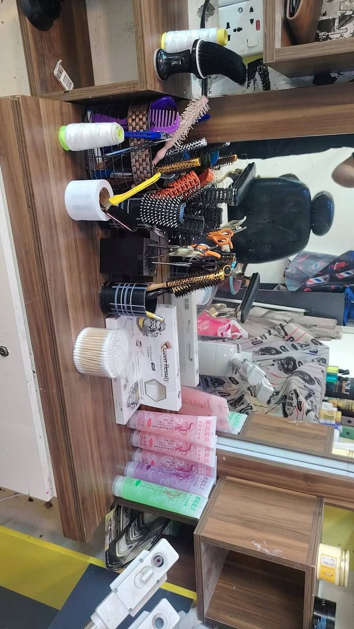 السلام عليكم كراسي ملكي ٣ ميوزه٣ للبيع مع الأدوات
غراض كامله
*********** واتس
