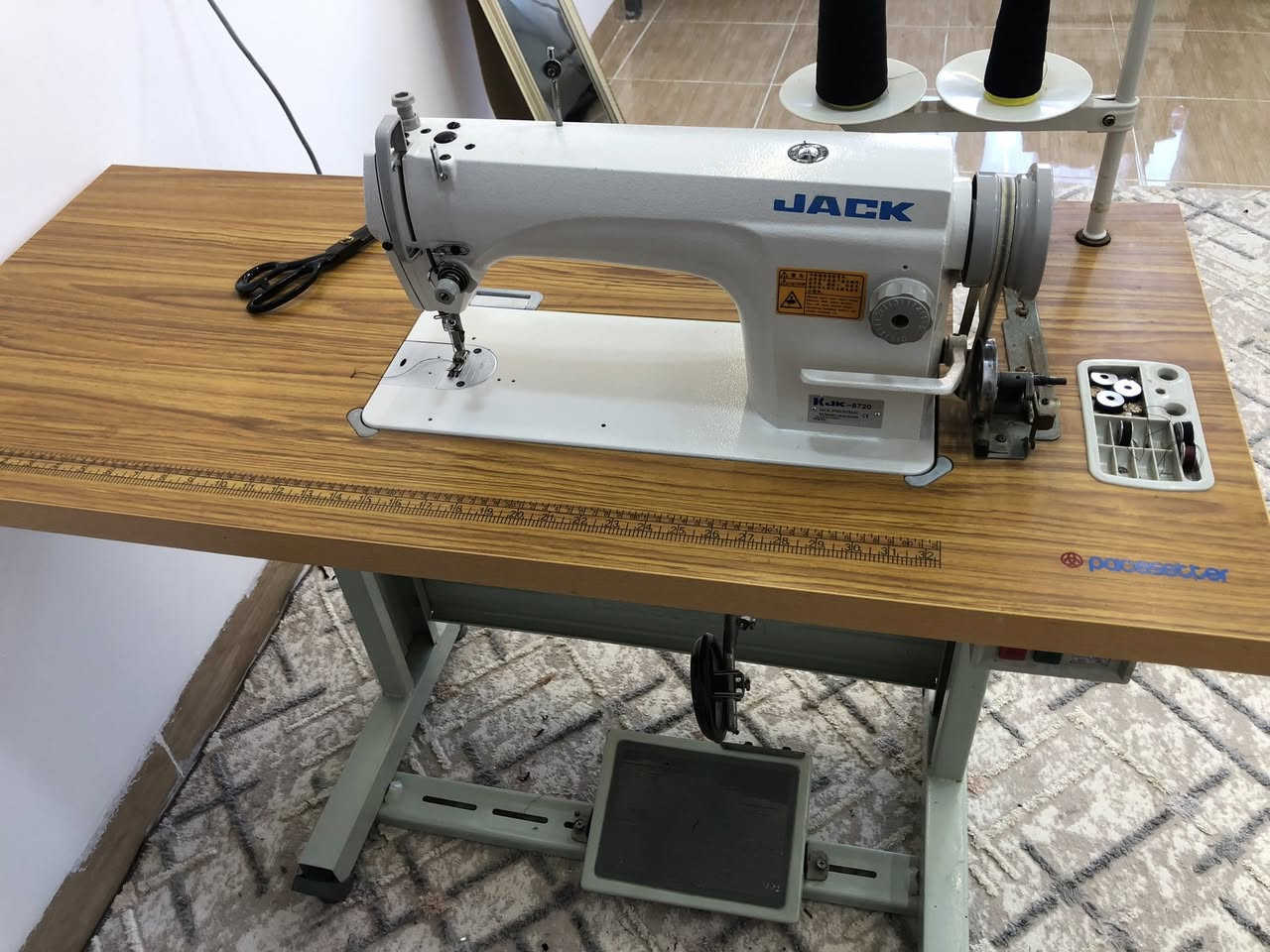 سلاو هاوریان ئەم  مەکینە یە بو  فروشتن   جاکی پیاوان  ماتور گەورەیە هەموی بخە سەر یەک  ١٠ سەعات ئیشی کردوە زور بیعەیبە    وەک لوک وایە        
 لە سلیمانیم  لە  قرگە . ***********
