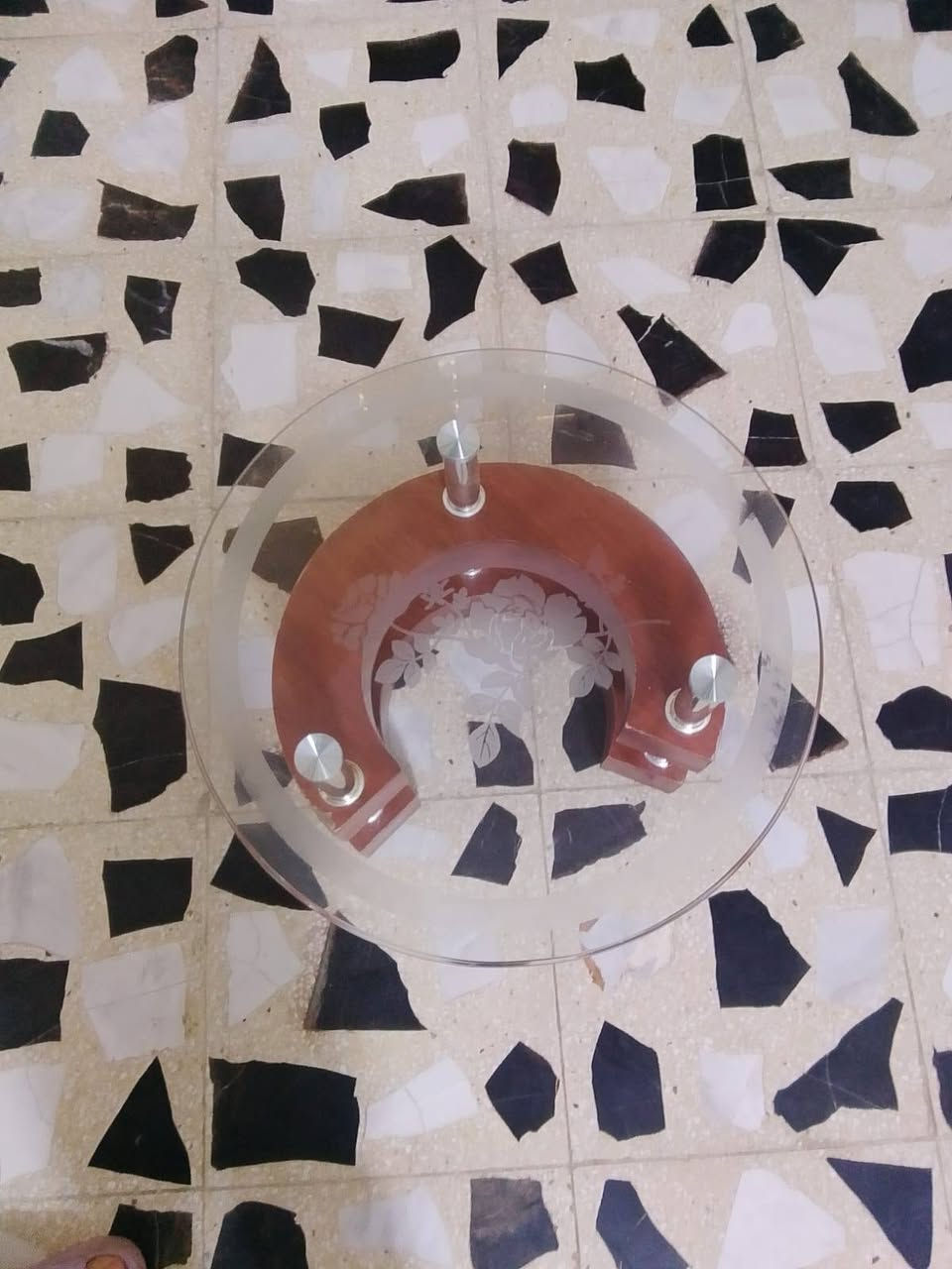 طبلات  جام عدد4 حجم زغير وطاولة بحجم كبير واحدة.خشم صاج اخر طراز تواصل خاص


**إذا كنت صاحب هذا الإعلان وتريد حذفه لأي سبب، رجاءا أرسل رسالة إلى الدعم الفني**