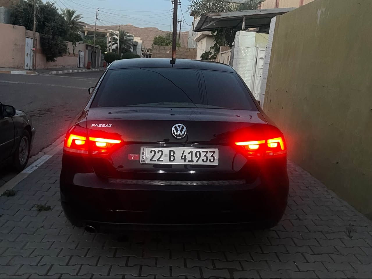 PASSAT🇩🇪
الموديل/ 2015
الفئة / خليجي 5 سلندر
مواصفات معروفة 5 
شاشة كشنات هيتر مراية هيتر تحكمات ستيرن تثبيت سرعه عداد الكتروني
رقم اربيل شرط تحويل 
صبغ ٣ قطع بدون دواخل
للاستفسار اكثر اتصال *********** كركوك, العراق
