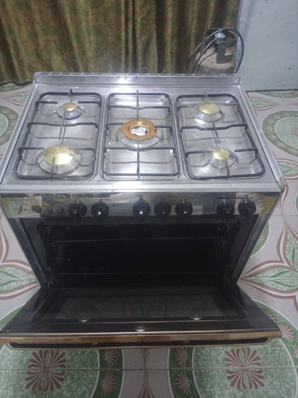طباخ اللبيع وكلش انظيف ومكانه زين القوس


**إذا كنت صاحب هذا الإعلان وتريد حذفه لأي سبب، رجاءا أرسل رسالة إلى الدعم الفني**