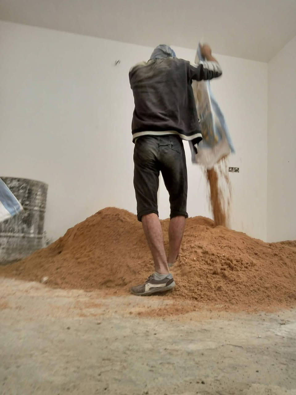 سلام عليكم اخوان كادر ابو سجاد    نشتغل تصعيد مواد البناء عل ضهر دخل بغداد ***********
