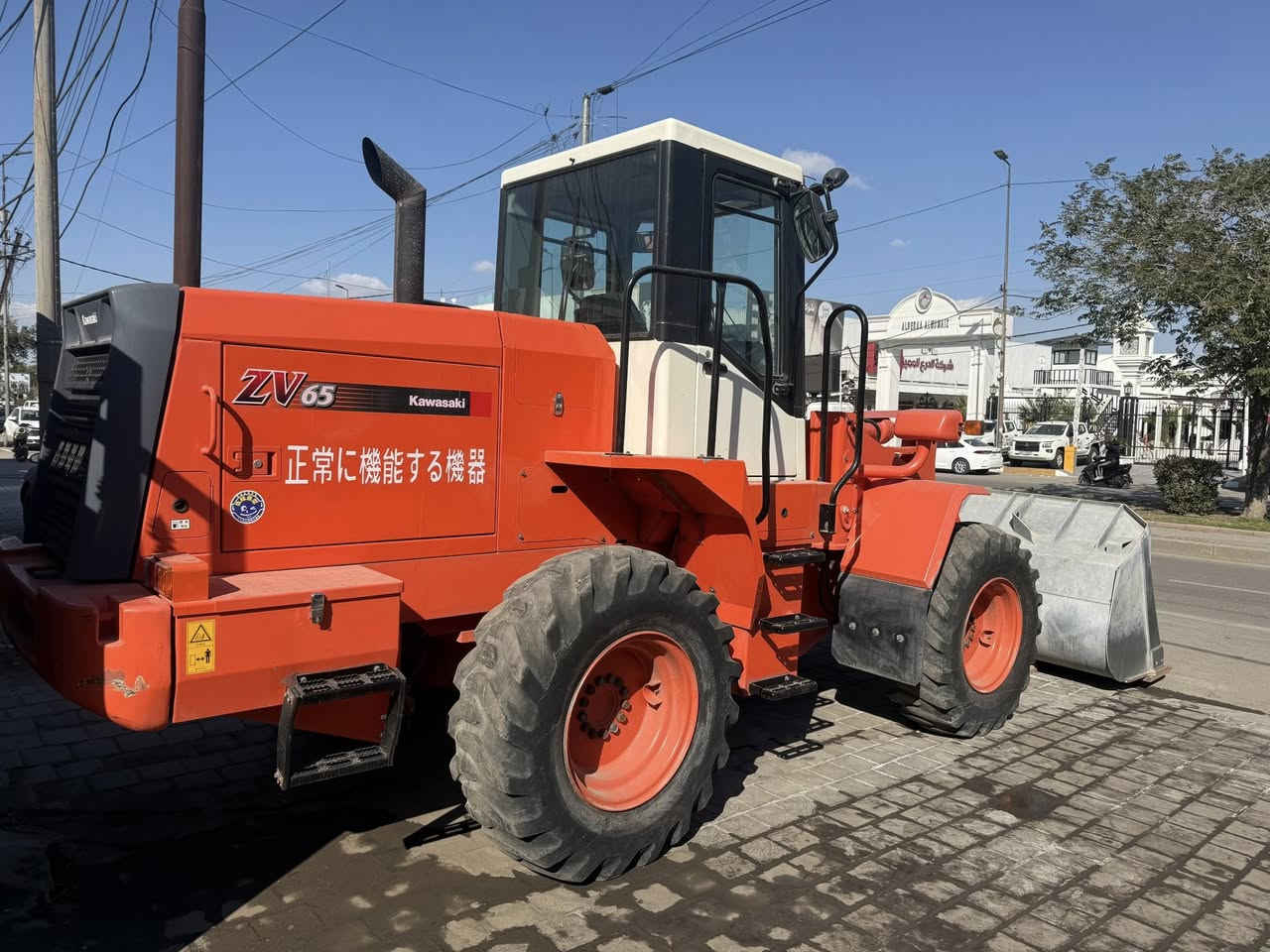 شفل كاوسكي ZV65
وارد يابان جديد جداً 
محرك كمنز بم ونوزل 6 سلندر سوبر 
مشتغل 1700 
لون بلادي مميز 
بغداد شارع الضلال ***********
