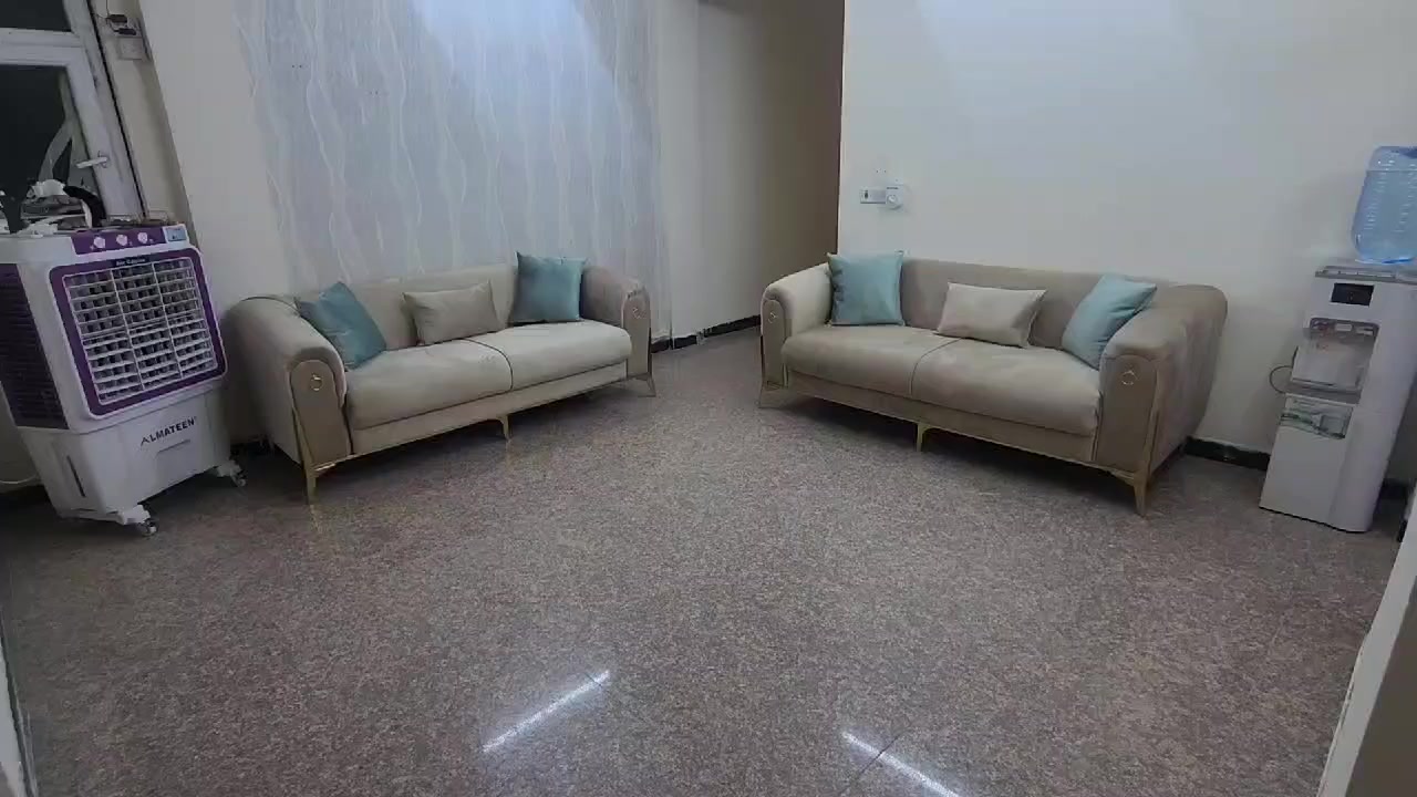 مساءالخير على الجميع عندي غراض مالت بيت كامل كلهن نظيفات وقليل الاستعمال 
غرفة نوم تركية من هوم الحسيني سعرهة650بيه مجال بسيط
قنفات 2كبار 6مقاعد شغل نجار توصاه سعرهن350 طباخ 4عيون مصري فريش نظيف كولش قياس60*60 سعره 125 جرابي عدد 2ام النفر الوحدة ب75استخدام قليل كاونتر مترتين وربع مرمر بيه ملحق سعره350 براد دنكا نظيف كولش الشبح وبيه ثلاجة سعره125 مرجوحة عش 65بدون فراش فراش جديد غير مستخدم نفر سعره35 ميز تواليت 45  بلازما حجم46سعره125
المكان حي العدل ***********واتس
