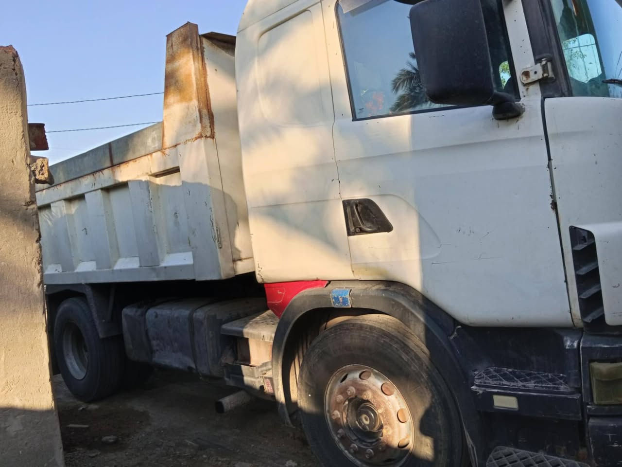 تك سكانيه قلاب موديل 2001سنويه لل 2026 بم اونوزل سياره مطوله 30 سانتيم من وره رقم انكليزي سنويه بئسمي المكينه بيه خيط بخار بدون تنقيص تخم تاير جديد
‏‪***********‬‏
‏‪***********‬‏
