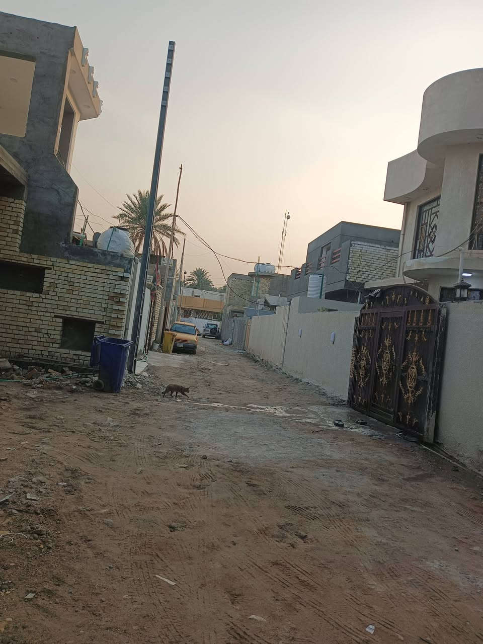 السلام عليكم دار 200م حي الاسرى الزراعي الشارع الاول خدمات كاملة ماء مجاري كهرباء  مولد شارع الاتصال ***********
