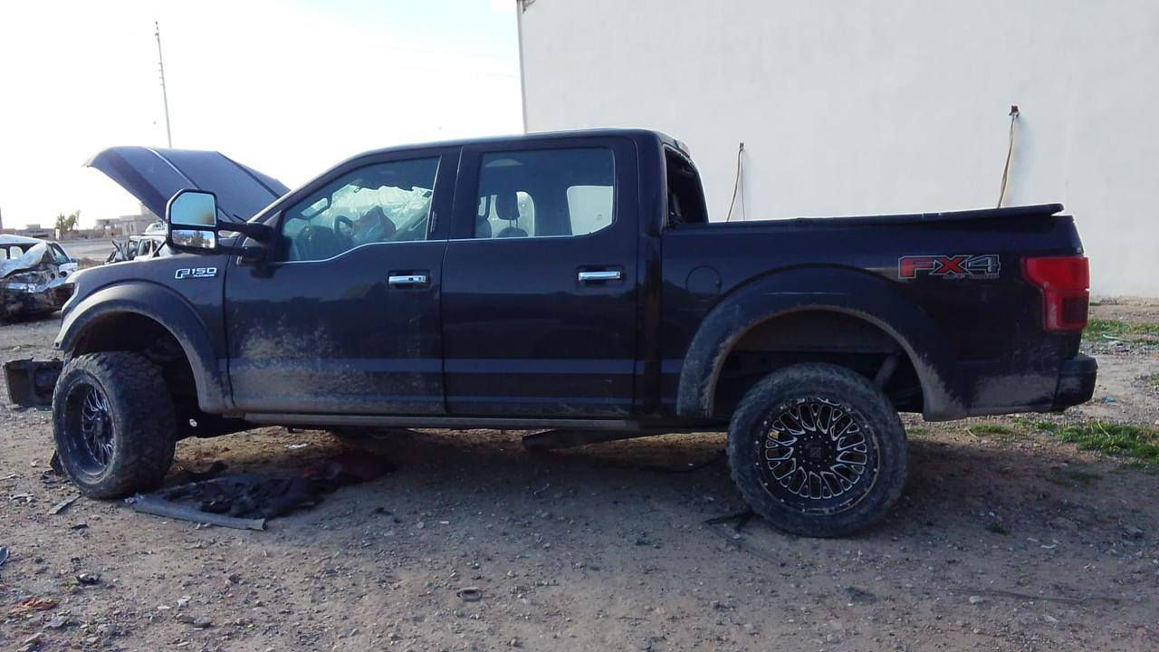 رام فورت 2019
سلام عليكم
رام فورت F150 موديل 2019
بلاتينيوم فول مواصفات 
محرك 6 سلندر
سيارة بيها حادث كما موضح بالصور 
للبيع بسعر 180 ورقة وبيها مجال
مكاني بغداد 
للأستفسار : ***********
