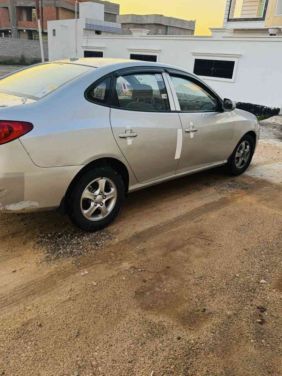 النترا موديل 2008 رقم أنبار دولي بسمي تحويل مباشر محرك جديد كير تخم تاير صدر تبريد ثلج تدفئه  داخل جديد شركه كهربائيات شاشه كامله مصبوغ حزام فقط بدون ضربه وبدون معجون فقط رش قماره وتكم بلاد سياره جديده مال جناي السعر ٨٧$ مكان السياره الأنبار الرمادي جويبه /***********
