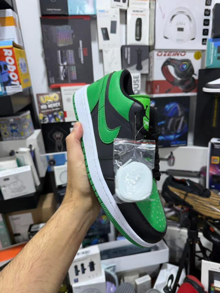 بضاعة امزون جديدة بأسعار مناسبة—للحجز والاستفسار مراسلة الصفحة مع ارسال صورة للقطعة المطلوبة—يتوفر توصيل لجميع محافظات العراق ٥ الاف


**إذا كنت صاحب هذا الإعلان وتريد حذفه لأي سبب، رجاءا أرسل رسالة إلى الدعم الفني**