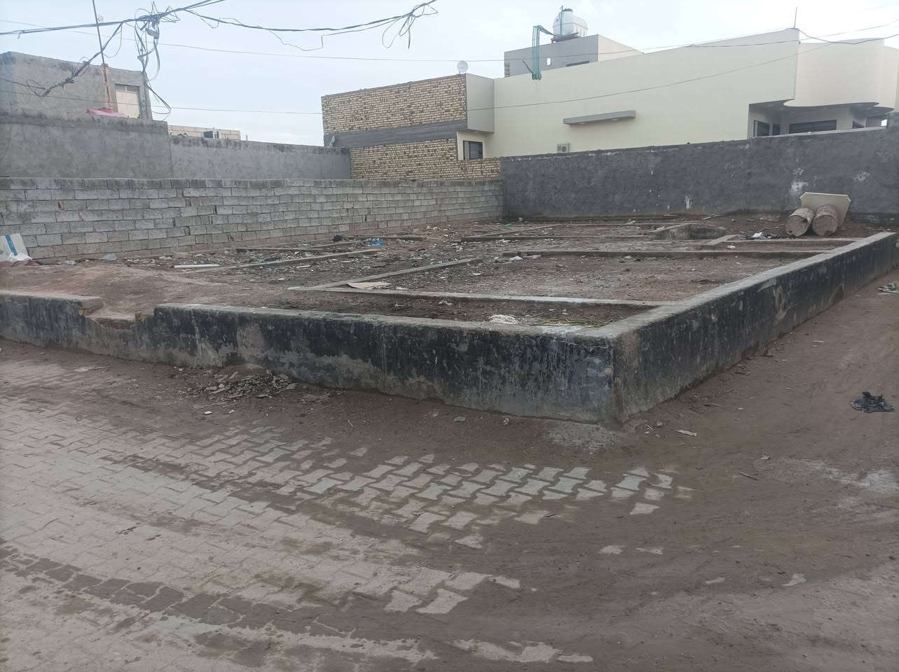 عرصه ركن للبيع 
في حي صكر المساحه 200متر الاستفسار علئ الرقم او مراسله الصفحه 
***********
