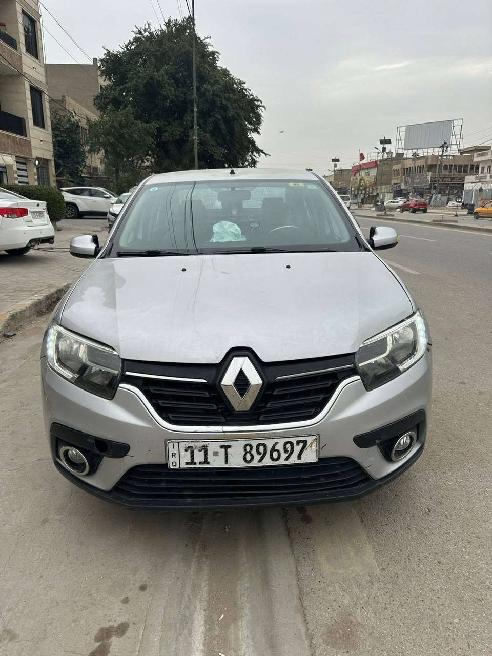 سلام عليكم سياره للبيع
مواصفاتها:سنبل ٢٠١٩ رينو/
كير مكينه خير من الله 
مكفولات شاشه اندرويد دوشمه جلد
تخم تاير جديد 
صدر جديد/عبوه فيت بم جديد اني بيدي شادهن 
رقم بغداد بيها قطعتين صبغ بدون دواخل ب اسمي مكاني الدوره 
سعرها ٧٥ وبيها مجال حك جيه 
للتواصل والاستفسار الاتصال على الرقم ***********

