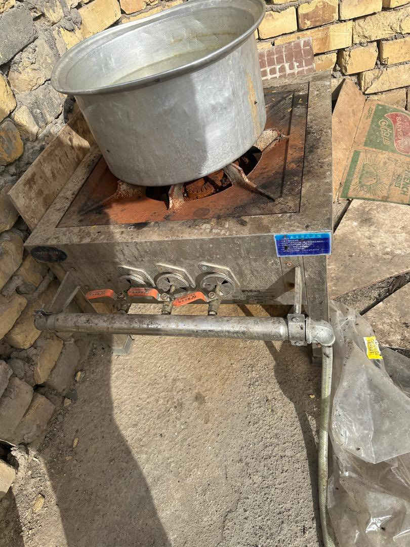 غراض مطع وجبات سريعة مستخدمة شرط النضافة تجهيز كامل
للاستفسار الاتصال على الرقم ***********
