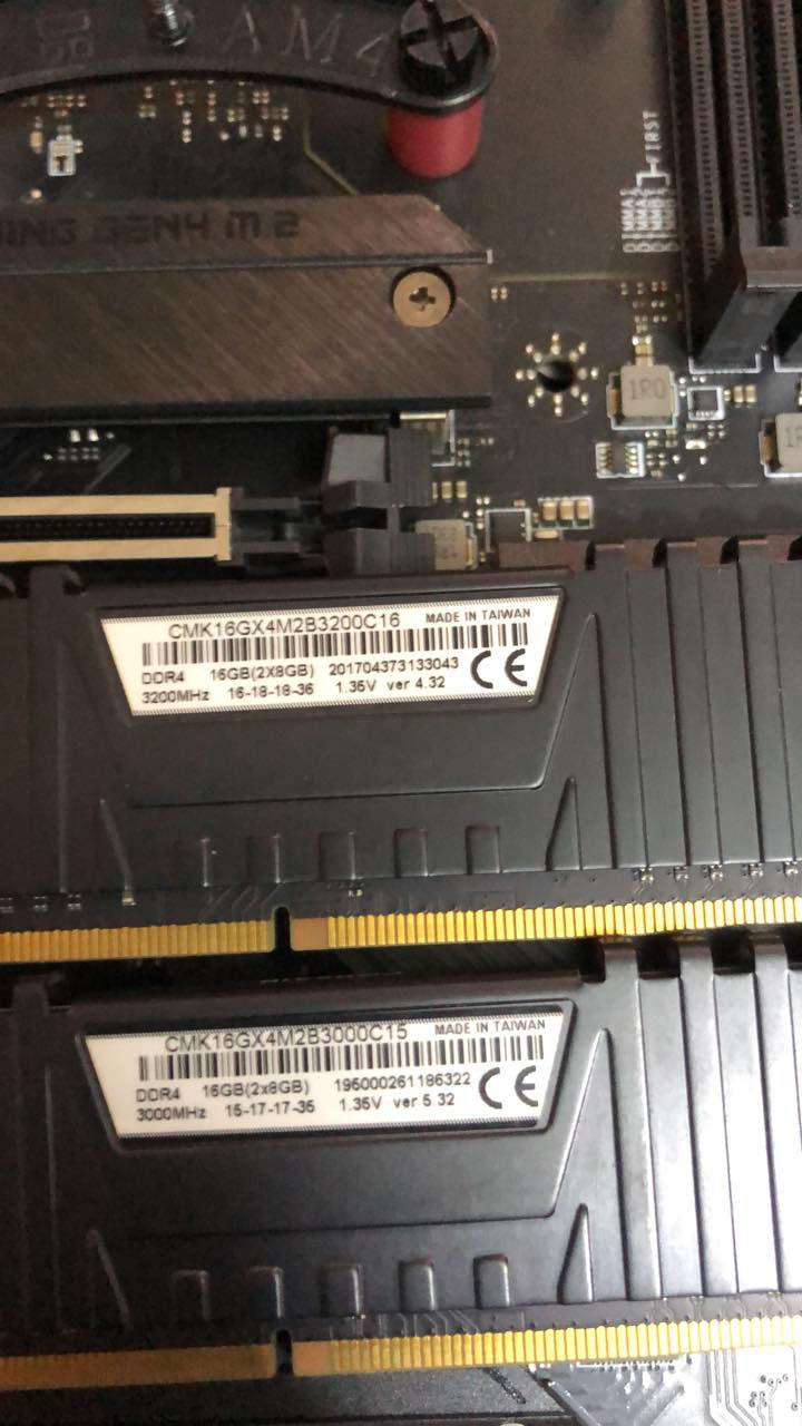 السلام عليكم 🌹
كومبو كامل 

المواصفات بالصور 

البورد نقص اريل واي فاي وبلوتوث 

الرامات 3200-3000 

السعر 300 الف مجالهن بسيط 🌹🌹

بغداد المشتل 
***********
