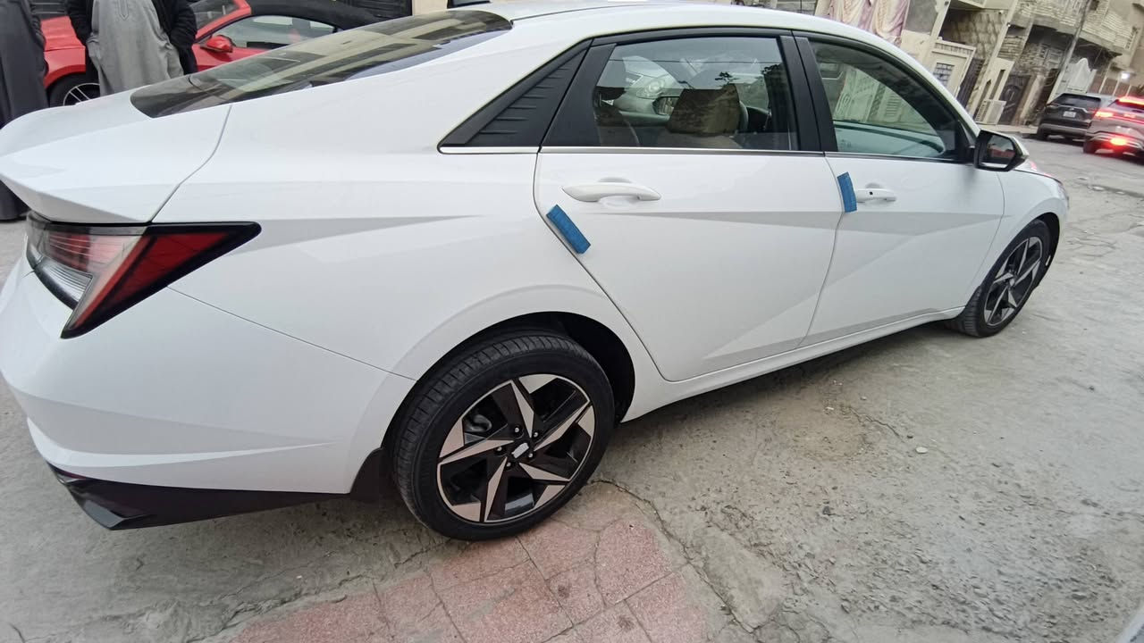 السلام عليكم للبيع فقط هونداي النترا ٢٠٢٣ رقم اربيل  تحويل ثاني يوم  محرك ١٦٠٠ دوش وارد كوري اصلي مو صيني سياره فول مواصفات
 مكفوله كفالة عامة من الدعاميه للدعامية
_ فتحت سقف 
_ تحكم ستيرن جهتين 
_ بصمه دخول ذكي 
_ ٥ ويل كب 
_ انارة ترحيب ابواب 
_ عداد المسافه ( ١٠ الف كم )  
_ السعر ١٦٠ $ وبيه مجال للشراي 
 للاستفسار الاتصال على  الرقم 
‏‪***********‬‏
