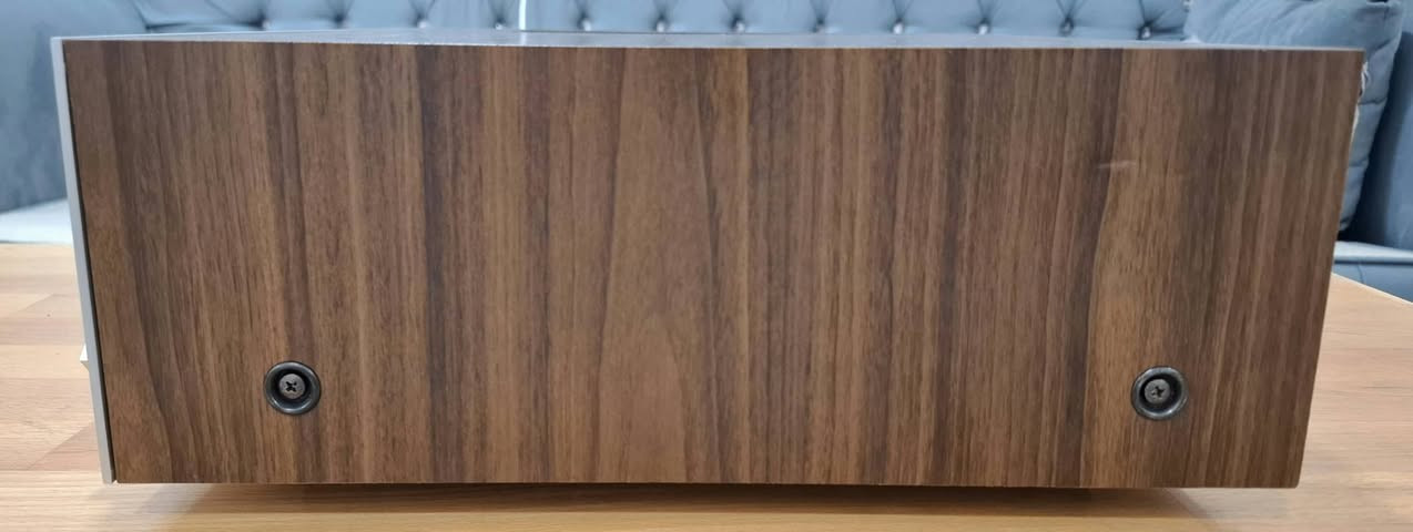 امبلفاير ياباني ماركة : AKAI AA-1020
سلڤر + صاج
4 سماعات
راديو : AM / FM
انتاج : 1976
الابعاد : الارتفاع 14 سم و العرض 44 سم و العمق 35 سم
السعر : 300 الف مع التوصيل


**إذا كنت صاحب هذا الإعلان وتريد حذفه لأي سبب، رجاءا أرسل رسالة إلى الدعم الفني**