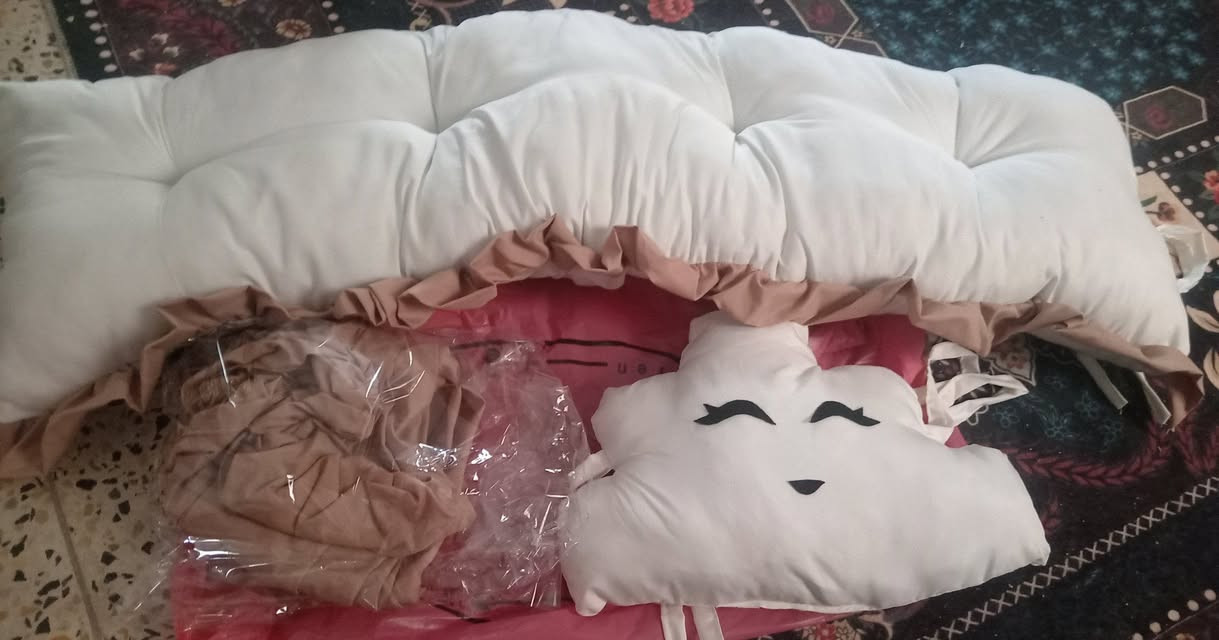 مصدات سرير طفل مع كوشه وجرجف ومخده جديد نفس الي بالصوره
موجود توصيل


**إذا كنت صاحب هذا الإعلان وتريد حذفه لأي سبب، رجاءا أرسل رسالة إلى الدعم الفني**