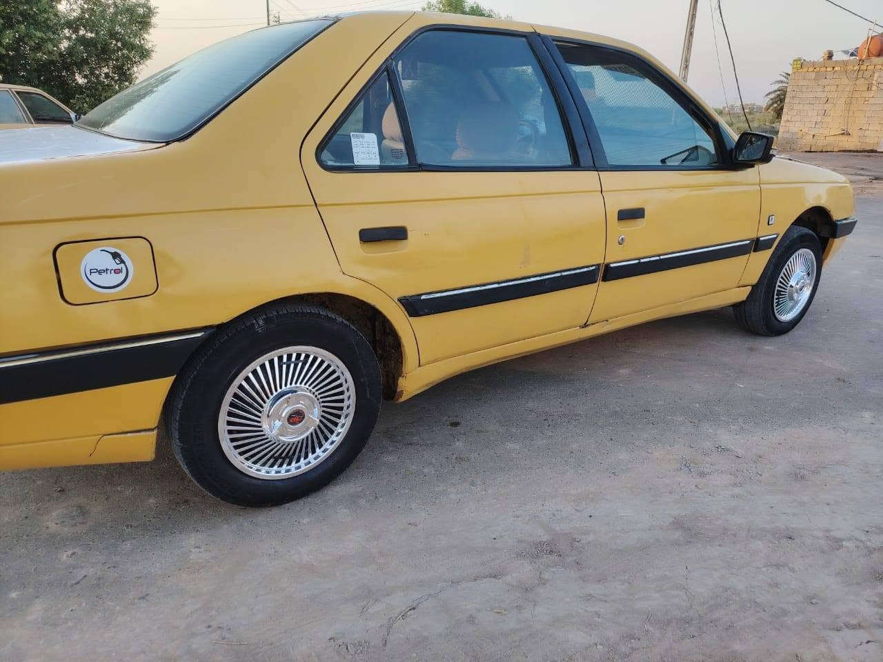 سلام عليكم بيجو للبيع موديل 16 سنويه جديده لل 28 مصفره هيئة وغرامات مكينه وكير مكفولات تخم تاير وحداده جديده وتبريد شغال تدفه شغاله  السعر ب 29 وبيها مجال قليل العنوان ميسان شراي يتصل بيه خير ويدلل ***********
