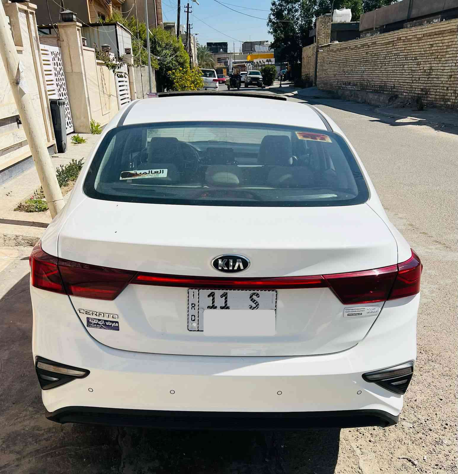 كيا سيراتو خليجي مكفوله من صبغ او تبديل بيه شبر بارد باب وره سايق فقط
موديل 2020 وكاله دوليه من زيور عندي بسمي 
محركً1600 دوش 
فتحه 
ماشي 27الف حقيقي 
سويج عدد 2 
قطعتين تبريد 
كشنات مخمل 
مري كهرباء 
كامره خلفي 
خمس ويل كب 
رقم بغداد بسمي 
مكان سياره بغداد يرموك 
تلفون ***********
