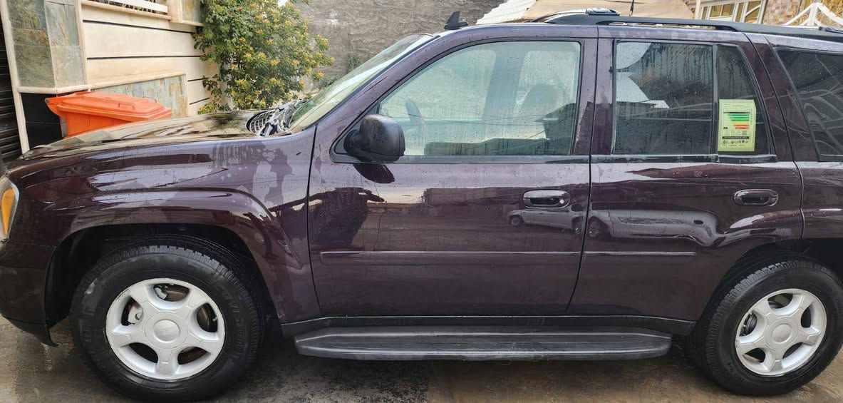 ترل بلايزر
موديل 2009 صبغ قطعتين جراد
محرك قبق ابيض كير ومكينه بشرط
حداديه امامي وخلفي جديد  طخم تاير جديد
رقم دهوك قديم عليهه غرامات 14ورقة تنزل من مبلغ السيارة  
سعر 110ورقة بيه مجال 
مكان السيارة بابل المسيب
رقم تلفون ***********
               ***********
