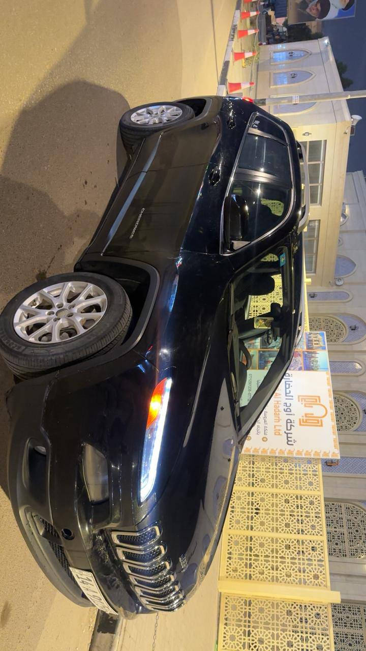 سلام عليكم 
___________________
للبيع 
- جيب شيروكي (بزون ) لمتد
- موديل 2017 
- لون اسود شذره 
- مكينه 2.4 
- ويل 17
- كشن مخمل 
- تبريد قطعتين
ممشى سياره 121 الف كم وقابل للزياده  
هزه وسنويه جدد تحويل باسمي رقم بصره جديد 
سياره وارد امريكي ضررها بنيد مبدل اصلي 
جاملغ مبدل مصبوغ 
بيها سونار ادزه واتساب مع صور ضرر 
بدون ايرباك 
- حدايده جديده تايرات جدد 
- مكينه وكير كفاله 
سعر 130 وقابل للتفاوض 
مكاني البصرة 
*********** واتساب او اتصال فقط البصرة, العراق
