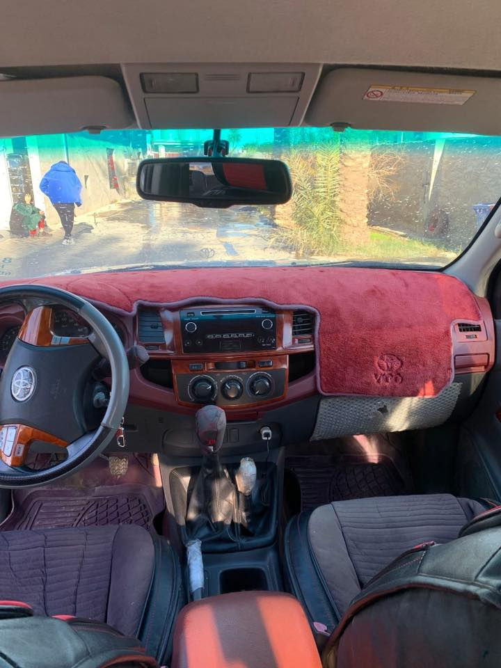 تايوتا هايلوكس موديل2015 رقم شمالي سليمانيه انگليزي تحويل او وكاله شرط مكفوله من الضربه والصبغ كير عادي محرك كير مكفولات مامفتوحه السياره كلش حلوه مابيها اي نقص جاهزه من كل النواحي احلى من الصور  مكان صلاح الدين ناحية يثرب للاستفسار ‭0773 410 7864‬ ومن الله التوفيق
