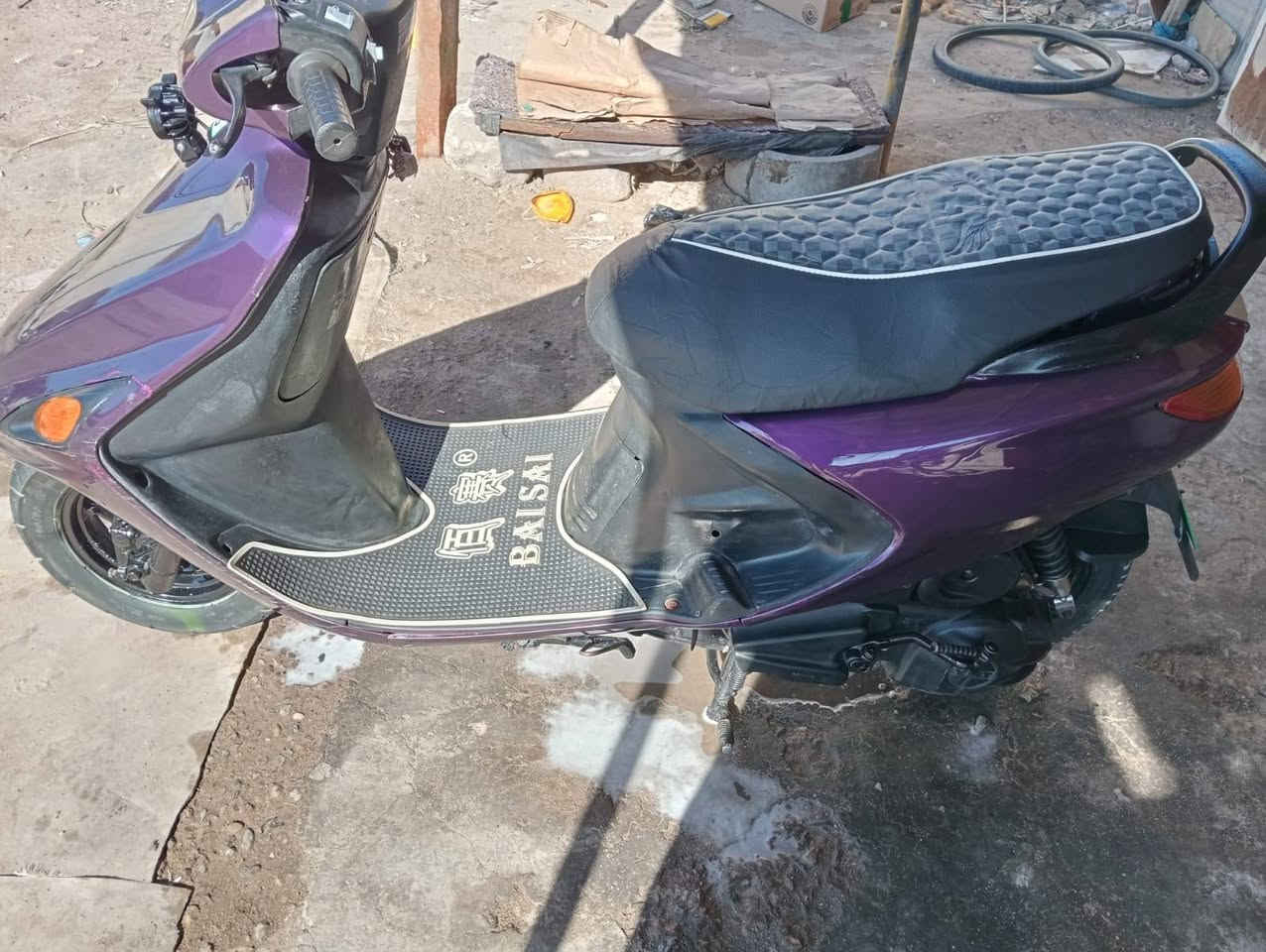 دراجة فراشة للبيع شغالة كاملة بس يرادلها تورنجي لأن براغي الكزوز كلها مسوفة ويرادلها باتري لأن باتري مالتها طايح دراجة قوية ***********
