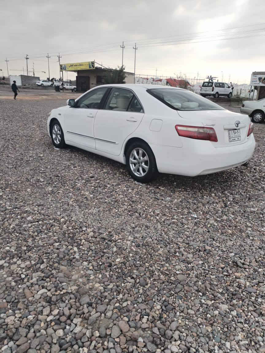 السلام عليكم كامري رقم بغداد مديل 2008 فول مواصفات للخير سياره مكفوله من جميع نواحي وجاهزه من كلشي كير مكينه كارتون حداديه طوبه تبريد ثلج تخم تاير جديد السعر 118 رقم الهاتف ***********
