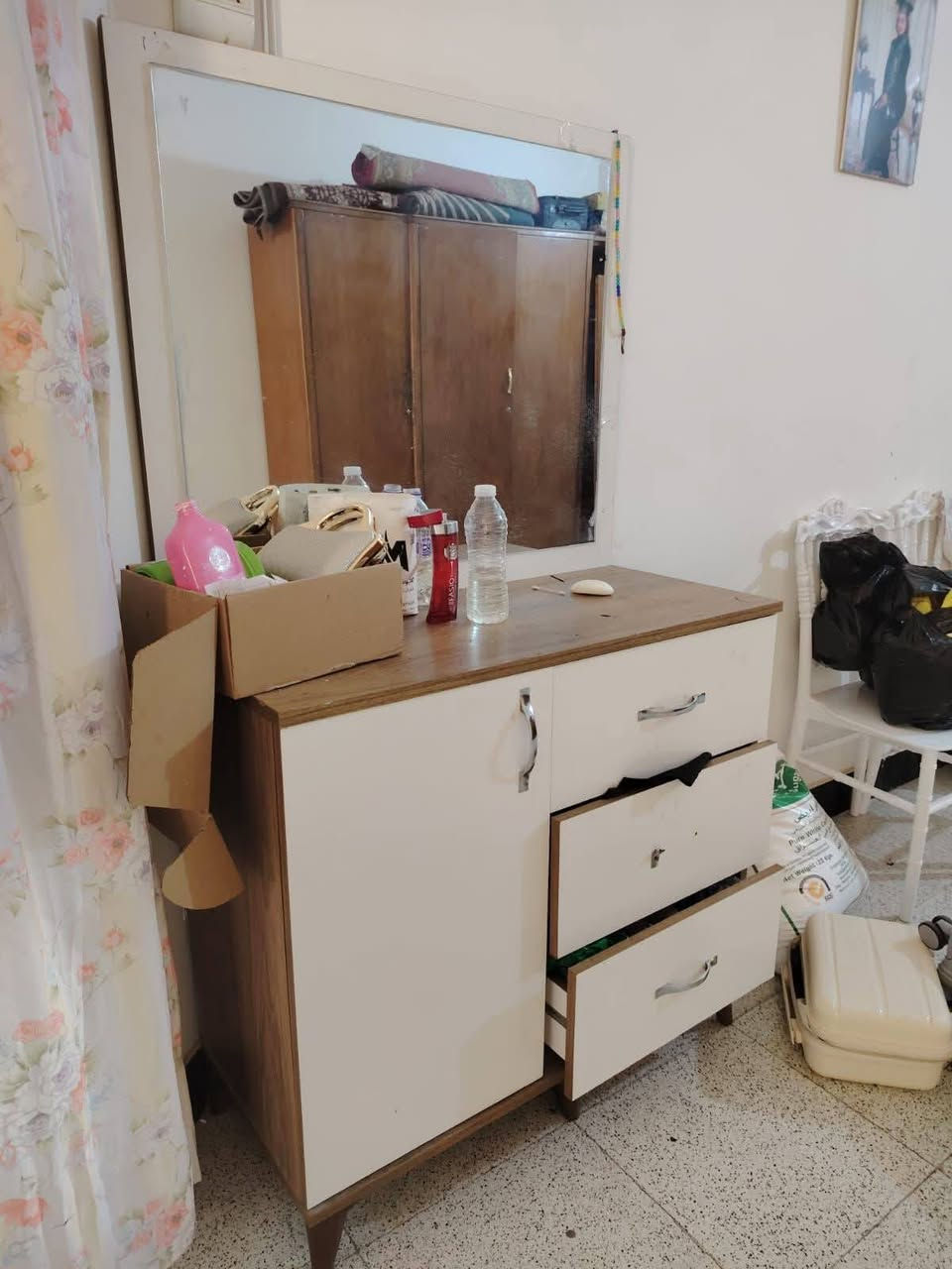 ميز مرايه ب 100
جربايه ب 40


**إذا كنت صاحب هذا الإعلان وتريد حذفه لأي سبب، رجاءا أرسل رسالة إلى الدعم الفني**