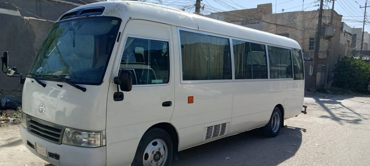 السلام عليكم كوستر للبيع مديل 2014 كير مكينه اكسل مكفولات بيهه صبغ الداير مال الجامه الوره والباقي كفاله منل صبغ ويل ناصي دوشمه جديده منضومه غاز مكان السياره بابل السعر 270 وبيهه مجال ***********
