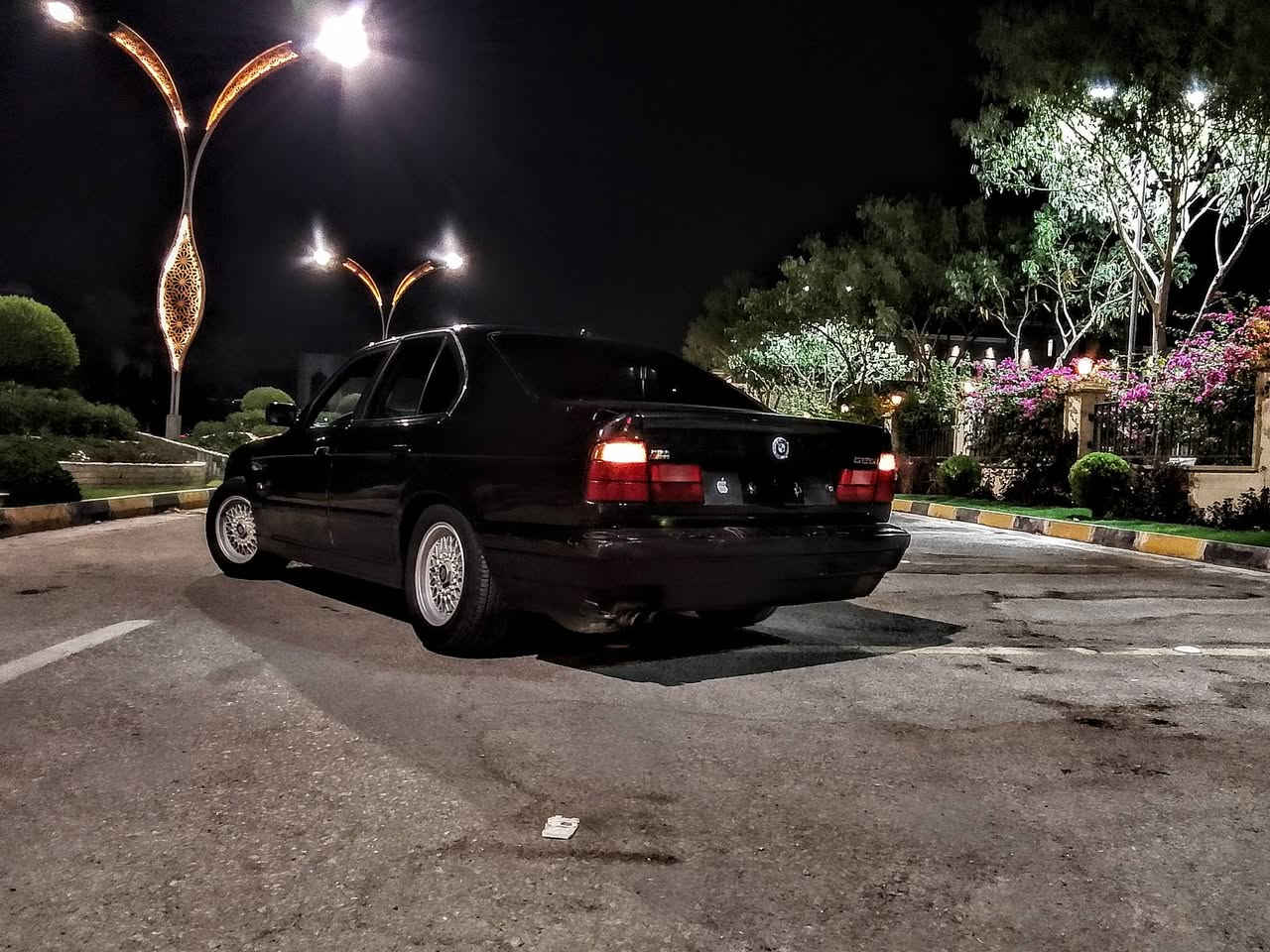 السلام عليكم 

حبايب BMW  موديل 92
525 مسكر عدل    !!!! السيارة مال تعمير!!!!

 
وارد الماني السيارة رقم كركوك تحويل مباشر 

فول مواصلات 
ماسحات وزراكات اوتماتيك
 زراكات عالايت وبلوجكتر 
فتحه بالسقف 
كشنات جلد وكهرباء
 وتدفئه بالكشنات 
مرايات الجانبيه كهرباء 
كير اوتماتيك وسبورت وايكو 
جام كهرباء 

وذكرت السيارة مال تعمير يعني بيه نقوصات 

وبيه ضربه بالجاملغ الخلفي كدامك مبينه وبيه ضربه قديمه بالجاملغ عكس السايق الامامي  

 الشراي يجي يحفحص ويشوف بعينه 

#السعر40ورقة 
مكاني كربلاء او ناصريه للاستفسار ***********
