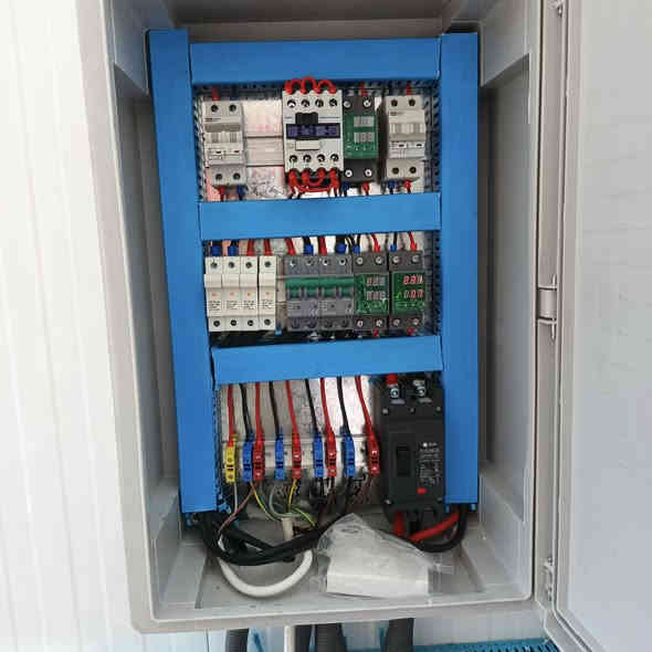 عرض خاص 
منظومة ٦ أمبير نهائي و ٥ أمبير ليلي لمدة ٣ ساعات ٢ مليون ومائة وخمسون ألف دينار كامل مع التنصيب.المواد
١- ألواح عدد ٤ ضمان ١٠ سنوات
٢- انفرتر ٤ كيلو ضمان سنة
٣- بطارية ليثيوم ٥ كيلو ضمان ٥ سنوات بطارية الموقع برطلة شارع الشارع ٦٠ قرب مجمع الحياة موبايل ***********
