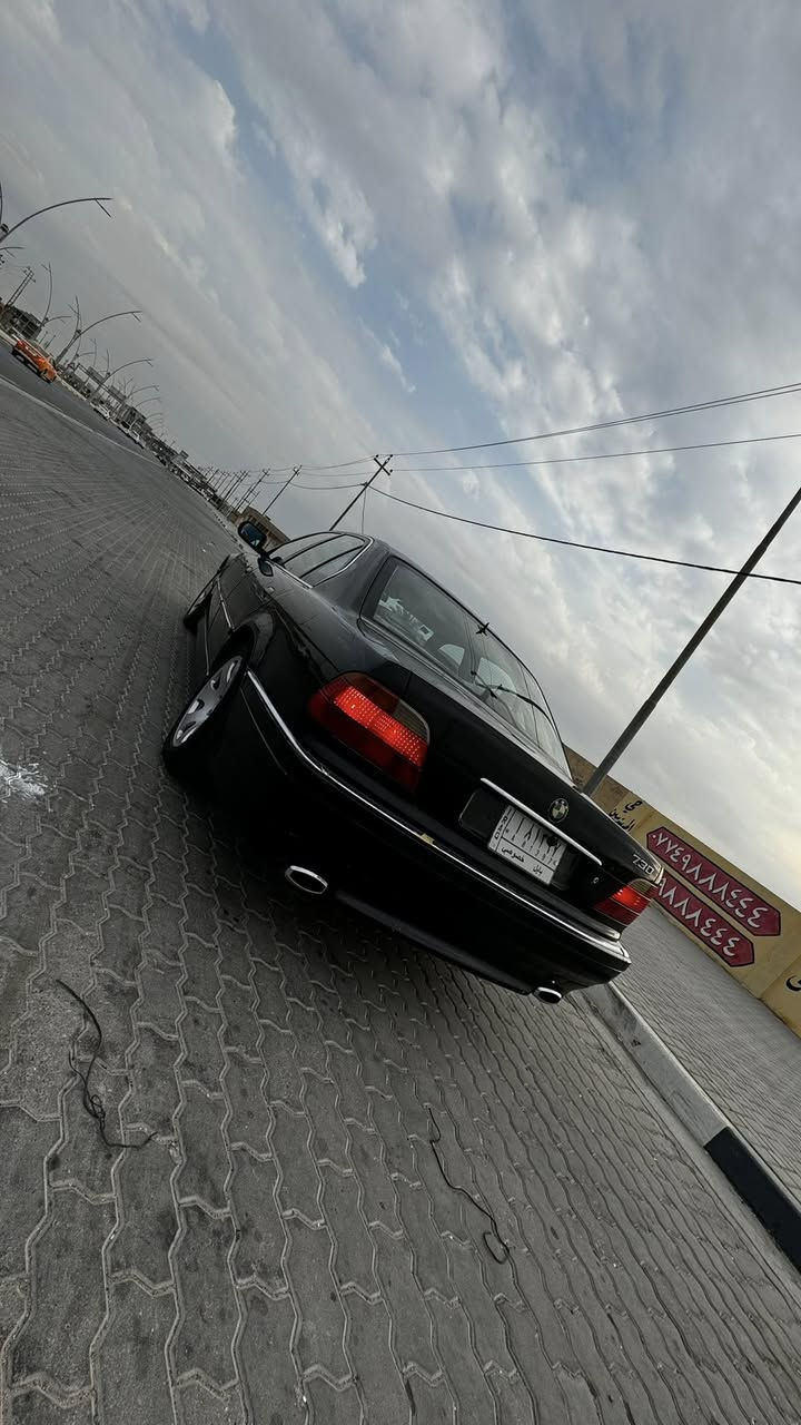 ياالله السلام عليكم 

كاسحه E38 موديل 1995 حجم 728 محرك v6 28 رقم دولي بابل سنويه لل 2029 هزه جديده شرط التحويل السيارة بأسمي 
غرفة جديدة لون بيجي
كهربائيات جاهزه تبريد ثلج شرط 

منظومة لايت عدسات وسوارت 

صدر جديد

كير ومحرك شرط 

كشنات كهرباء 

مري كهرباء

سنتر لوك شغال

السياره احلى من الصور 

السعر65 

السياره مكانها البصرة  

‭***********
