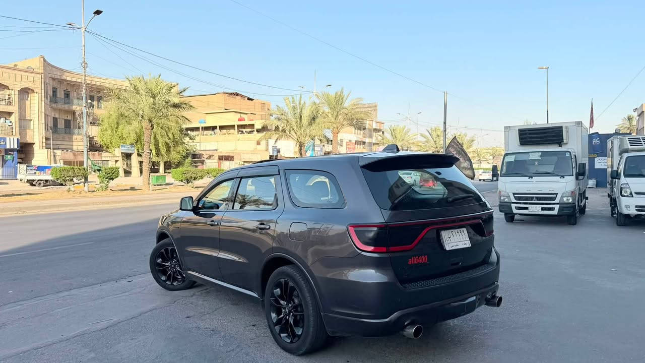 🚗 للبيع دوج دورانكو RT موديل 2021 🔥
▪️ محرك 5.7L HEMI V8 ▪️ اللون: رصاصي ▪️ الممشى: 45 ألف ميل فقط ▪️ برمجة احترافية عند مصطفى إيكل ▪️ بلكات Racing ▪️ تشغيل وأداء ممتاز، السيارة جاهزة وما تحتاج أي صرف.
المواصفات: ✅ تشغيل بصمة 
✅ شاشة كبيرة مع كاميرا خلفية
✅ كراسي جلد احمر 
✅ تدفئة وتبريد للمقاعد الأمامية
✅ مقود مدفأ مع تحكم كامل
✅ فتحة سقف
✅ دفع رباعي (AWD)
✅ شفتات ستيرن
✅ حساسات وكاميرا رجوع
✅ برمجه طلقات ببكورن فصله
الملاحظات.
جامغ خلفي (جهة الصدر) مصبوغ.
بدون إيرباك.
بدون شاصي.
عليها دبات سكات باك والدبات الاصلية موجودة
العنوان : بغداد / حي جميلة
للتواصل : ***********
