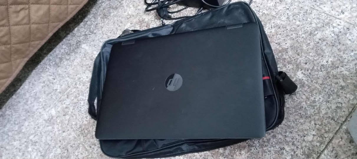 للبيع لابتوب HP  فول نظافة
- المعالج  Core i5
الرام  16
- هارد 1 تيرا
- كرت الشاشة 2 كيكا
- حجم الشاشة 15.6 
- بطارية ممتازة
السعر 280 وبيها مجال
مكاني الانبار فلوجة


**إذا كنت صاحب هذا الإعلان وتريد حذفه لأي سبب، رجاءا أرسل رسالة إلى الدعم الفني**