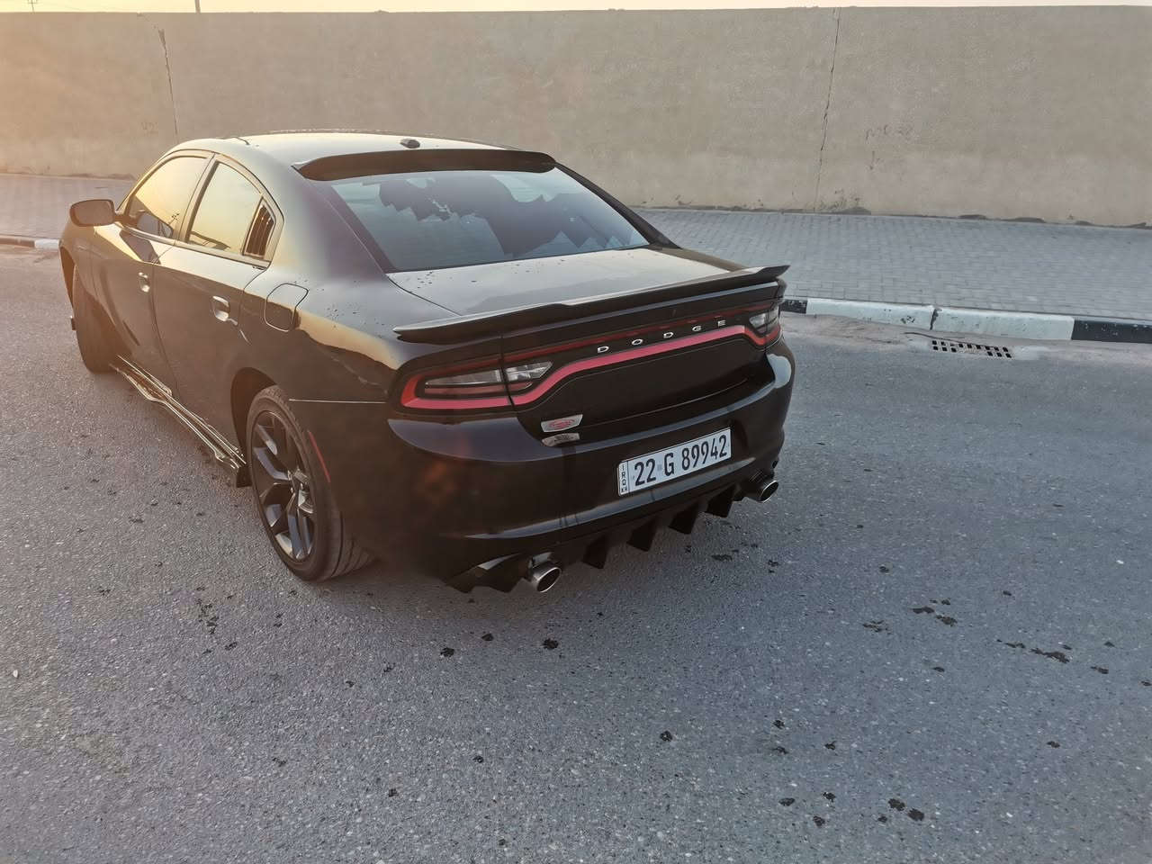 جارجر SXT بلاك توب . 

الموديل : 2021 . (وارد امريكي ) .
الرقم اربيل باسم شركة
اللون: اسود 
العداد: 43 الف ميل
المحرك : V6.  3.6L
 
المواصفات :
* شاشه كبيرة مع نظام ملاحة نفكيشن GPS .
* الشاشة مع اوپشنات SXT . 
* سستم صوت الپاين مع سماعات پريميوم .
* ويل قياس 20 انج . 
* مقاعد مخمل . 
* مقعد السائق كهربائي . 
* حساسات مع مانع تصادم خلفي . 
* تشغيل عن بعد .  
* دخول ذكي . 
* محدد سرعة . 
* تلفون بلوتوث . 
* كاميرا خلفية .
* شفتات ستيرن 
* كير شفتر بالستيرن . 
* دخول ذكي (بصمة) . 
*السيارة وارد امريكي الحادث خلفي  بالصور تبديل جاملغ خلفي مع قبق الصندوك وصبغ الجاملغ الثاني  ا  الشغل درجة اولى .
السعر   210$ وبيها مجال 
***********
