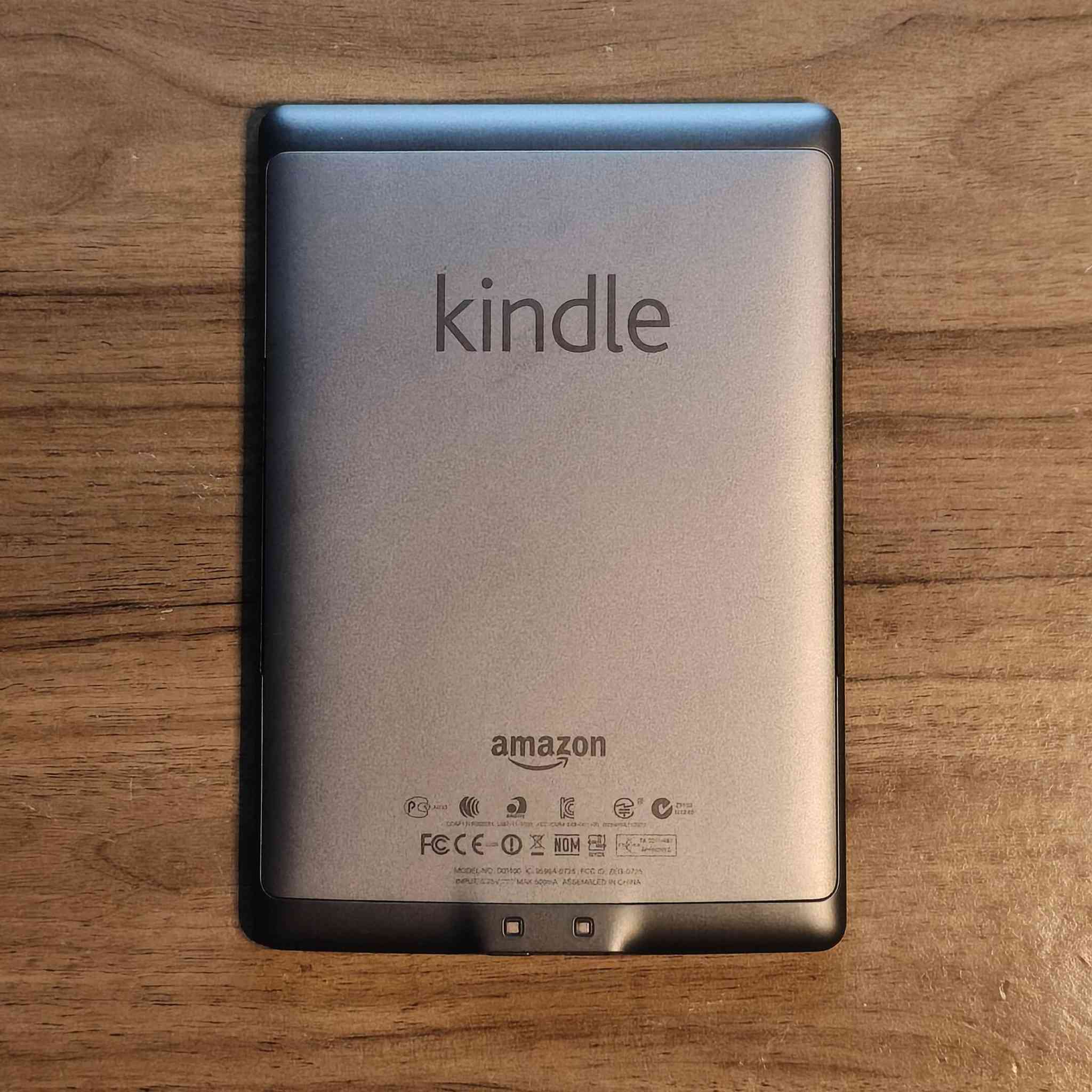 Kindle 4th gen 🖤🔥 
ذاكرة 2G يستوعب آلاف الكتب والمانجا 
بطارية قوية تمشيك ايام 
مريح للعين بدون اضاءة حبر إلكتروني 
السعر 35 الف متوفر توصيل كافة أنحاء العراق


**إذا كنت صاحب هذا الإعلان وتريد حذفه لأي سبب، رجاءا أرسل رسالة إلى الدعم الفني**