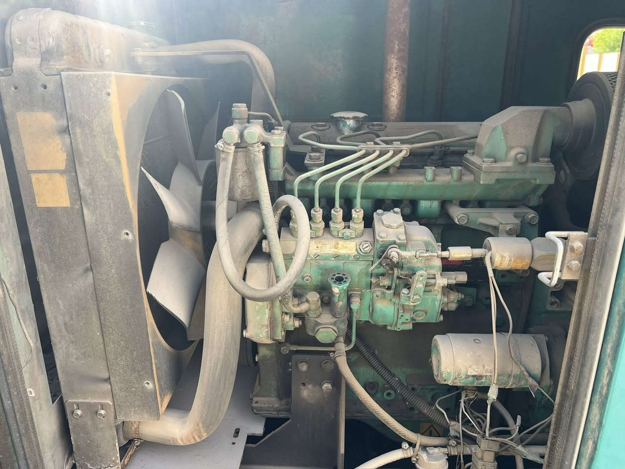 مولد كمنز اربعه بستم ٣٧ كي في راس توليد ستامفورد محرك مجفت   شغال نقصه تبديل چبنه  وراديتر تحتاج تبديل 
السعر ٣٧ ورقه بي مجال للاتصال ***********
