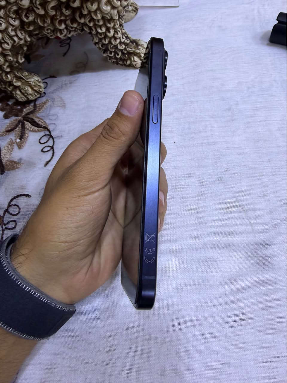 ايفون 15 برو ماكس 
ذاكره 256
بطارية 87
نضافة 100‎%‎
لون نيلي 
مبدل شاشة اصلية حواف ناعمة OLED 120Hz
الجهاز مكفول من كل شي 
السعر 850 الف 
العنوان : الدوره حي الميكانيك بغداد, العراق


**إذا كنت صاحب هذا الإعلان وتريد حذفه لأي سبب، رجاءا أرسل رسالة إلى الدعم الفني**