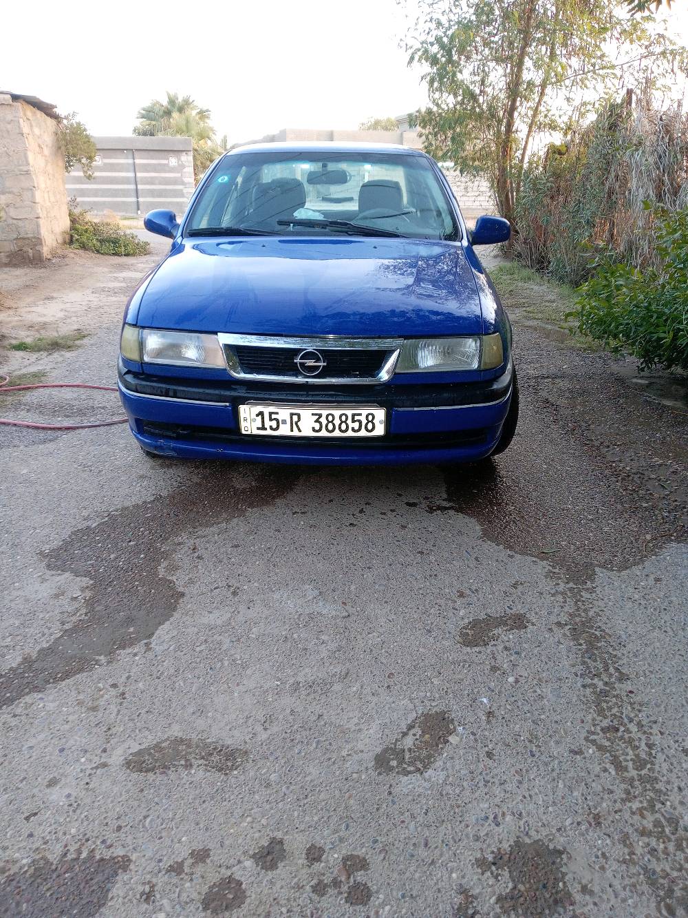 سياره فكتره لبيع موديل ٩٥ محرك 2000 كامل وصفات 