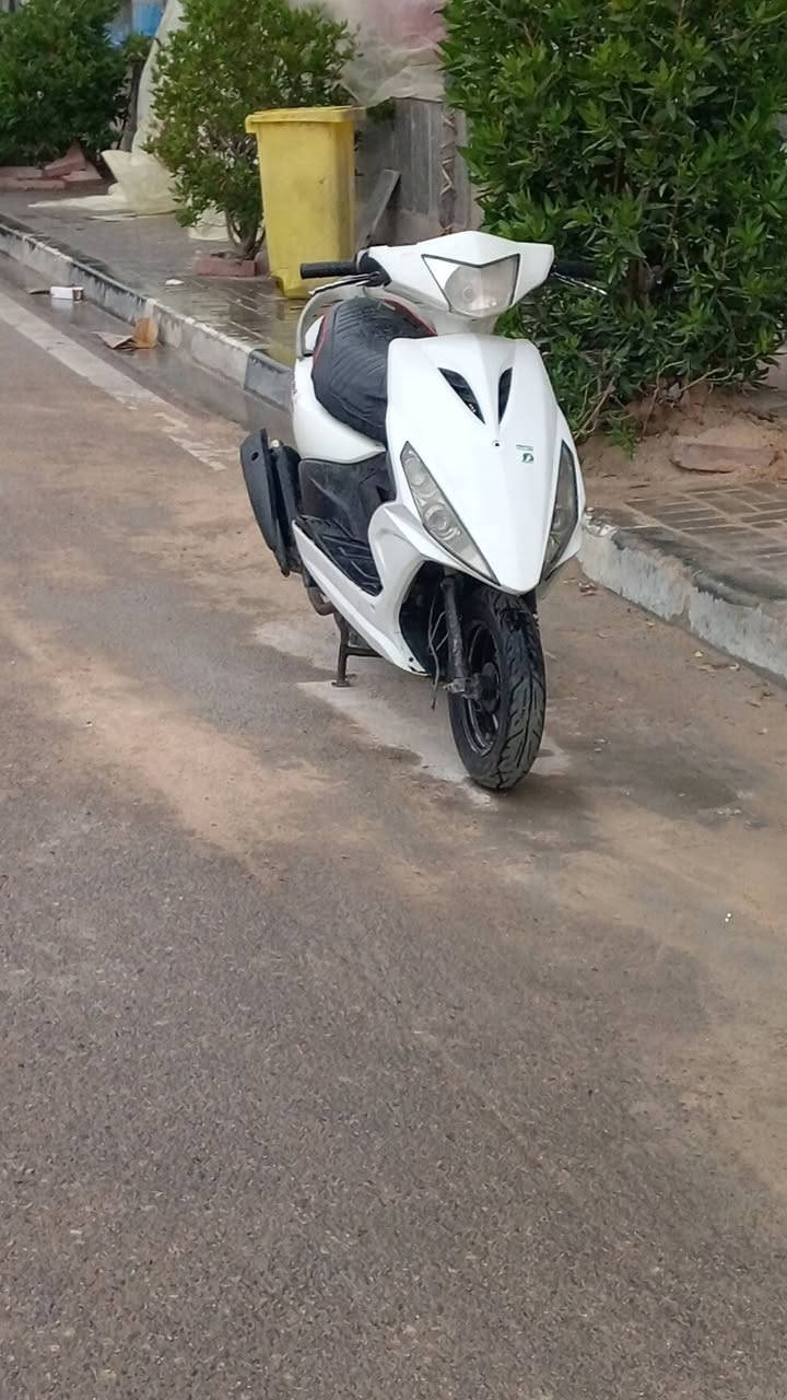 سلام عليكم
دراجه ماكس مضلع دراجه نظيفه وحلوه مكينه ما مفتوح تخم تاير جديد نقصه بس سلف سعره 700 وبيه مجال حق جيه رقم الهاتف ***********
