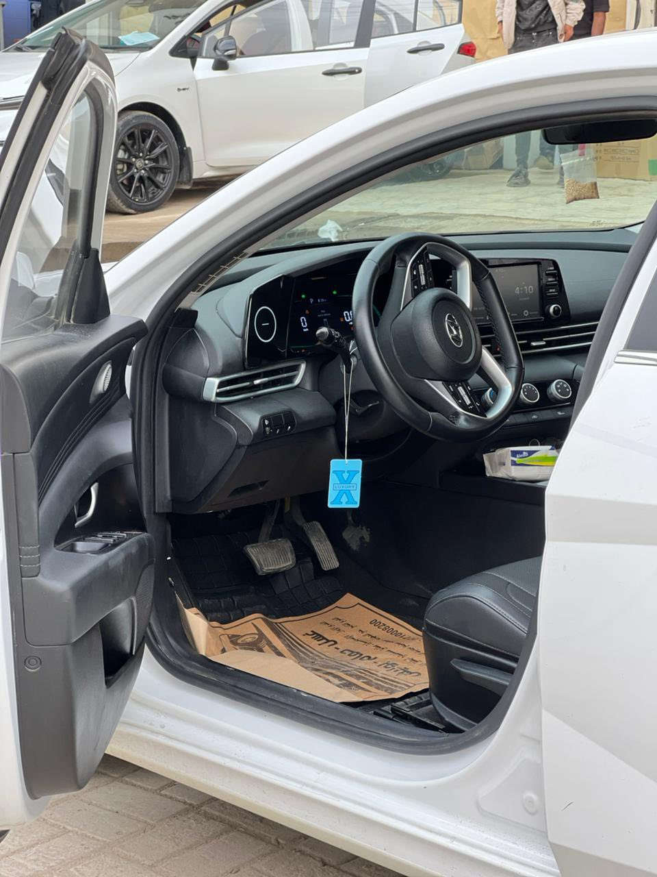 السلام عليكم 
النترا ٢٠٢٤ تجميع صيني
ماشيه ٢٨ تراي زيرو
فول مواصفات ١/١
دعاميه مصبوغه وطاك الايرباك اثر طخه بصيطه بالدعاميه فقط الدعاميه مصبوغه فققققط 
السعر ١٢٥$ للاستفسار *********** مكاني المنصور ساحه اللقاء
