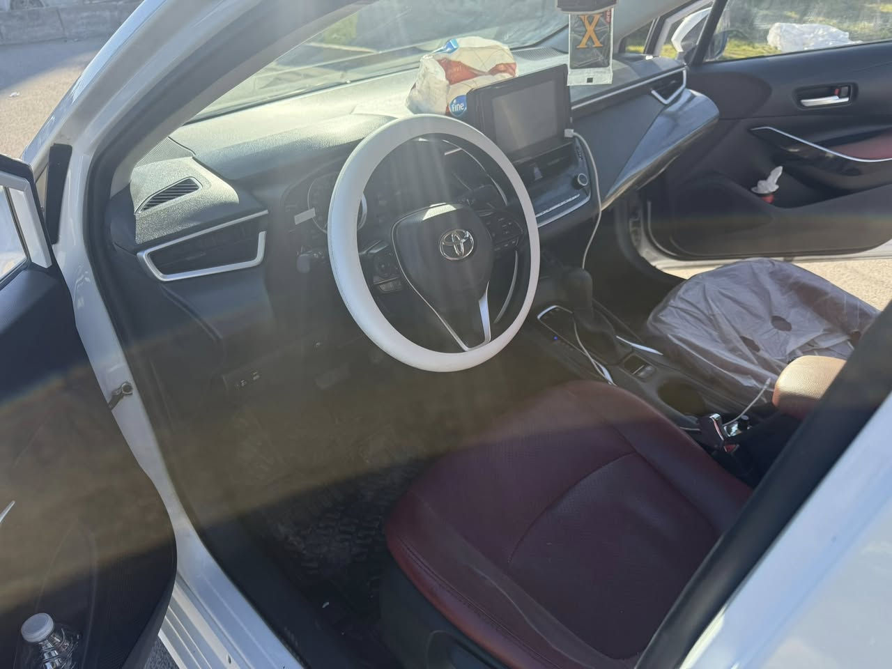 السلام عليكم كورلا هايبرد 2021 باب الاول علامة زرقاء
جلد احمر

شاشة 

بصمة 

رادارات

اتوهولد

بريك كهرباء

انظمة قيادة

مثبت سرعة 

تحديد مسار 

عدا الفتحة 

ماشية 40 الف 

سياره على يدي اني المالك الاول 

صبغ ربع الدعامية جه عكس السايق 

بيه بارد محدد بالصور بدون صبغ مكحل فقط 

حتى ما تحتاج سونار كله محدد واني ماخذة زيرو من الرافعه منزلة المالك الاول الها  

مكاني بغداد البياع

*********** 

السعر 138 ورقة وبيه مجال
