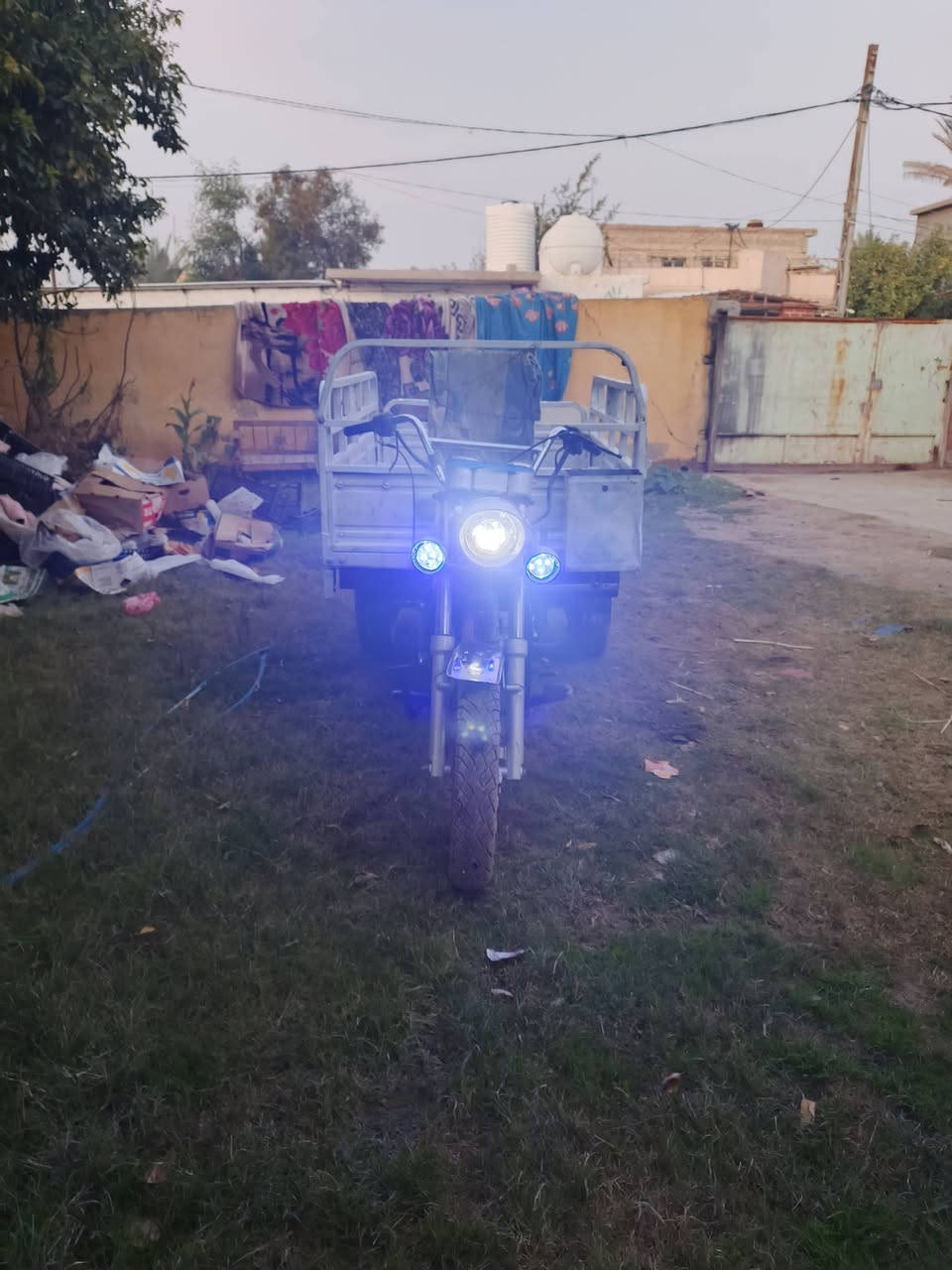 السلام عليكم
ستوتة ام الطير موديل ٢٠١٥ كاملة مكملة مكفولة اوراق كاملة 
سلف شغال كهربائيات كاملة 
السعر 800 وبيهة قليل المكان الحديد تتن للاتصال

***********
