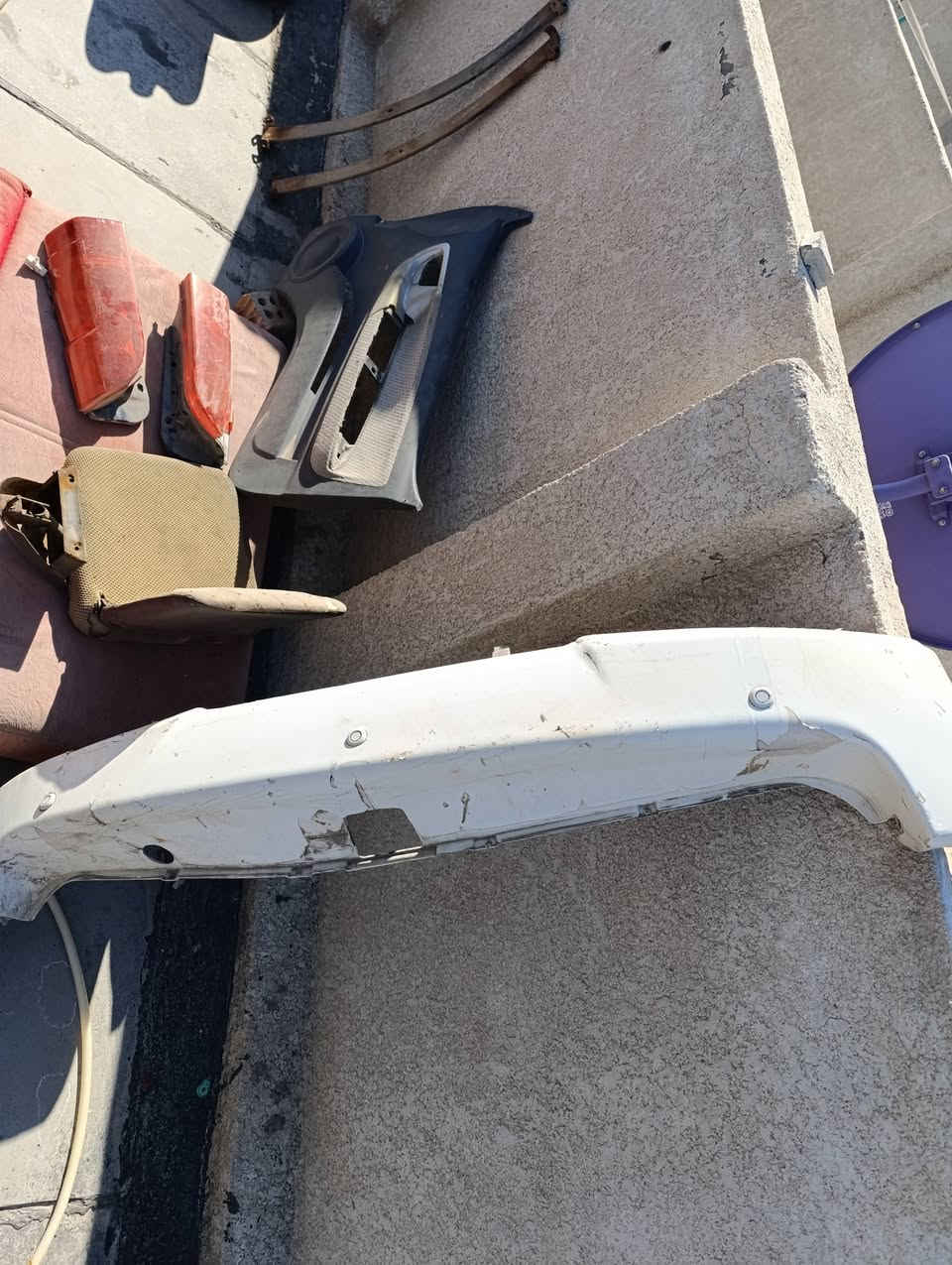 سلام عليكم غراض جنبي لبيع قيمهن وخذهن
