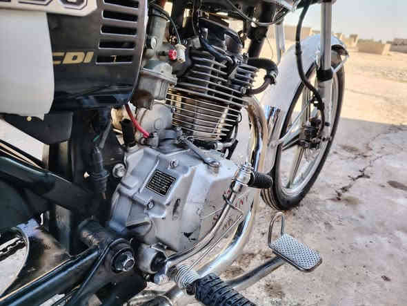 سلام عليكم  بيع مستعجل 310
سيفان🏍🏍

موديل 21

محرك مفتوح🛠🔧🔩

هندر فالت مخليله سرنك خارجي 👍

عداد شاشه مامربوط  👍📟📟

كهربائيات شغال💡🚥🚦

سلف يعوزه باتري 🔋🔌🪫🪫

العنوان صلاح الدين قضاء العلم 👉👉👉👉👉👉👉
☎️***********📲***********☎️
