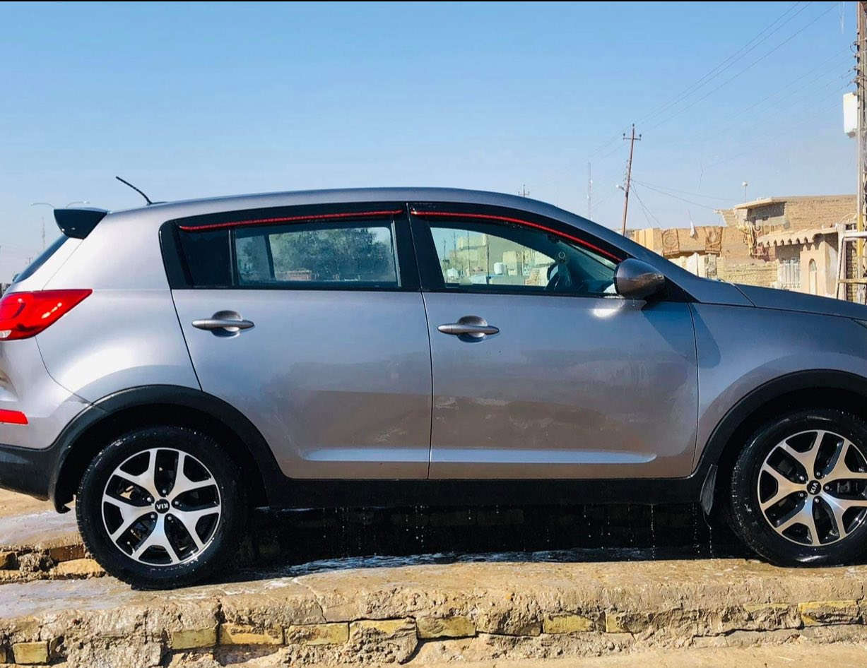 كيا سبورتج بغداد وارد أميركي مكينة ٢٤٠٠ حادث بسيط جدا مواصفات عاديه السعر ١٣٥ ورقه وبيها مجال للشراي 
تفاصيل ***********
