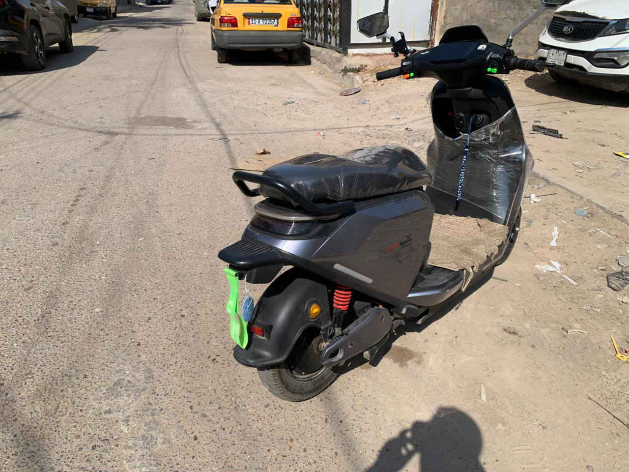 السلام وعليكم دراجة شحن للبيع  فول مواصفات دبل إشارة لايت ناصي عالي رماش نضام R شغال ونضام بارك هم شغال  بيهة منفذ شحن الدراجة نضيفة مابيهة اي نقص للاستفسار *********** السعر 600
