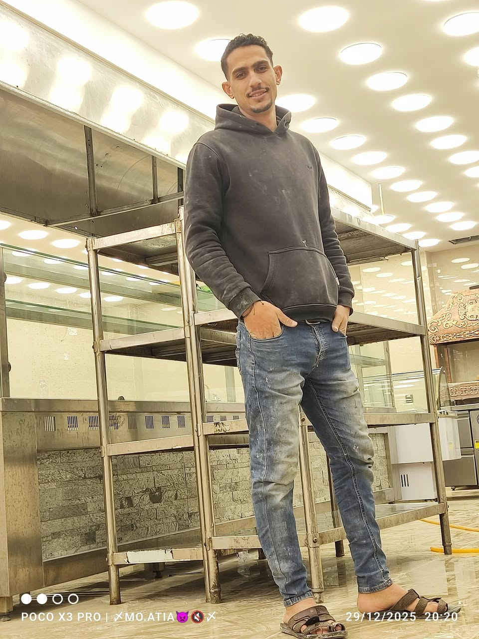 كهربائي متفرغ موجود في بغداد تأسيس بواري و بوكسات تسليك بواري  تأسيس ليد بروفايل وتشطيب تأسيس بواري EMT شغل مخطط وغيره
***********
