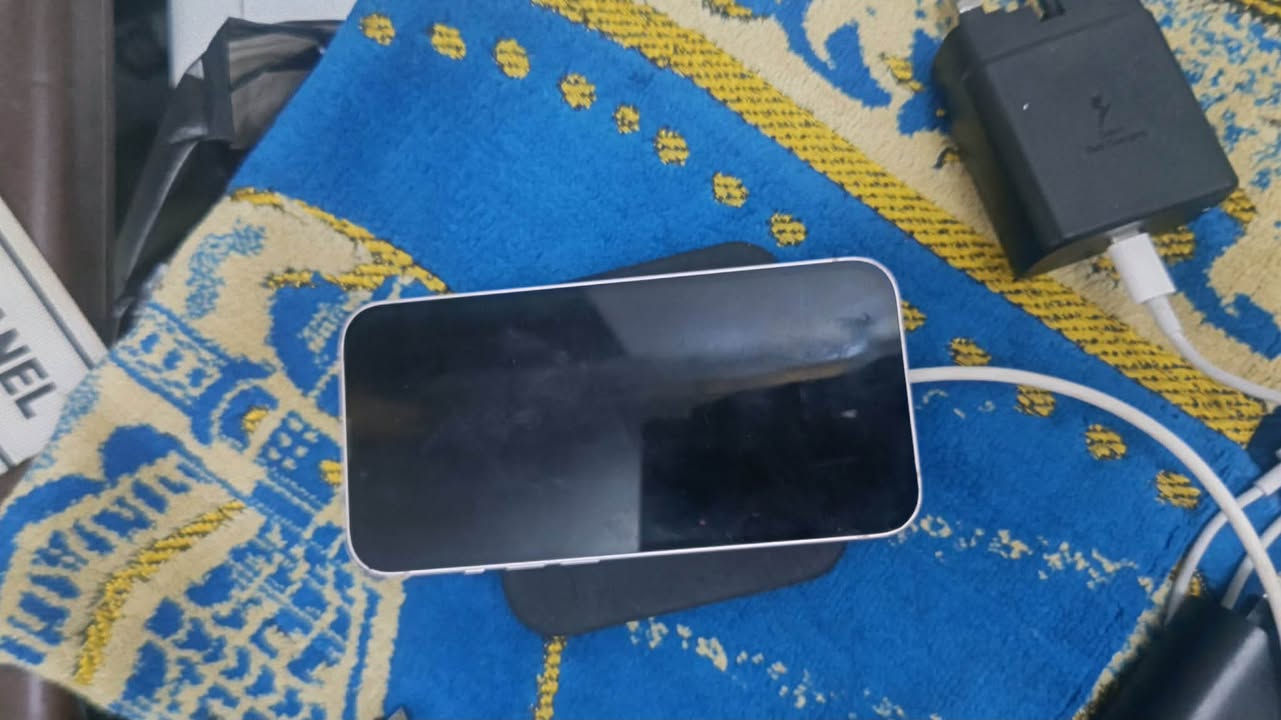السلام عليكم عندي ايفون 13 عادي لون مميز وردي جهاز مكفول مل كلشي بطاريه 88 ذاكره 128 السعر 450 وبي مجال العنوان بغداد البلديات


**إذا كنت صاحب هذا الإعلان وتريد حذفه لأي سبب، رجاءا أرسل رسالة إلى الدعم الفني**